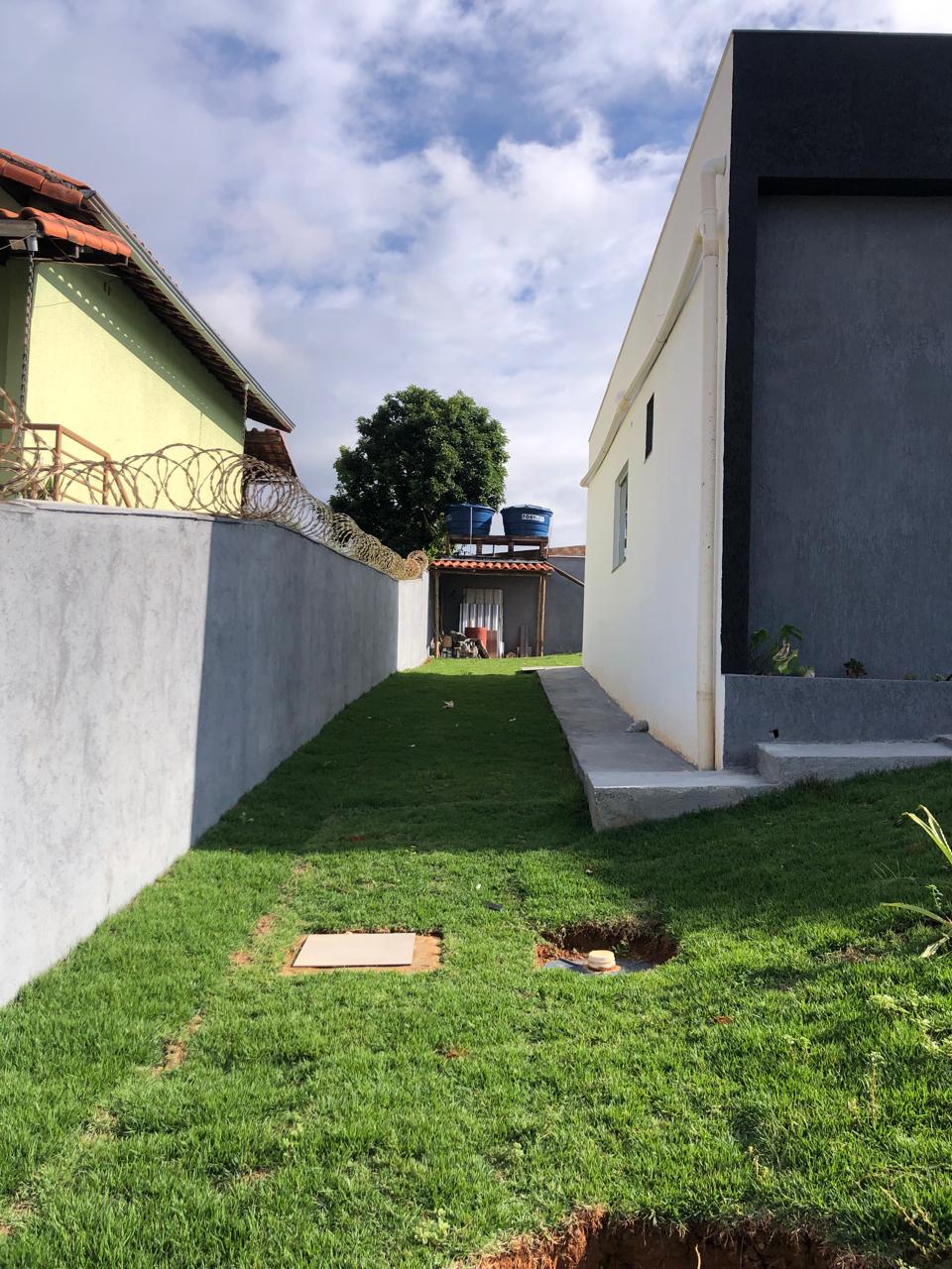Ótima casa a venda Bairro São Pedro Esmeraldas MG