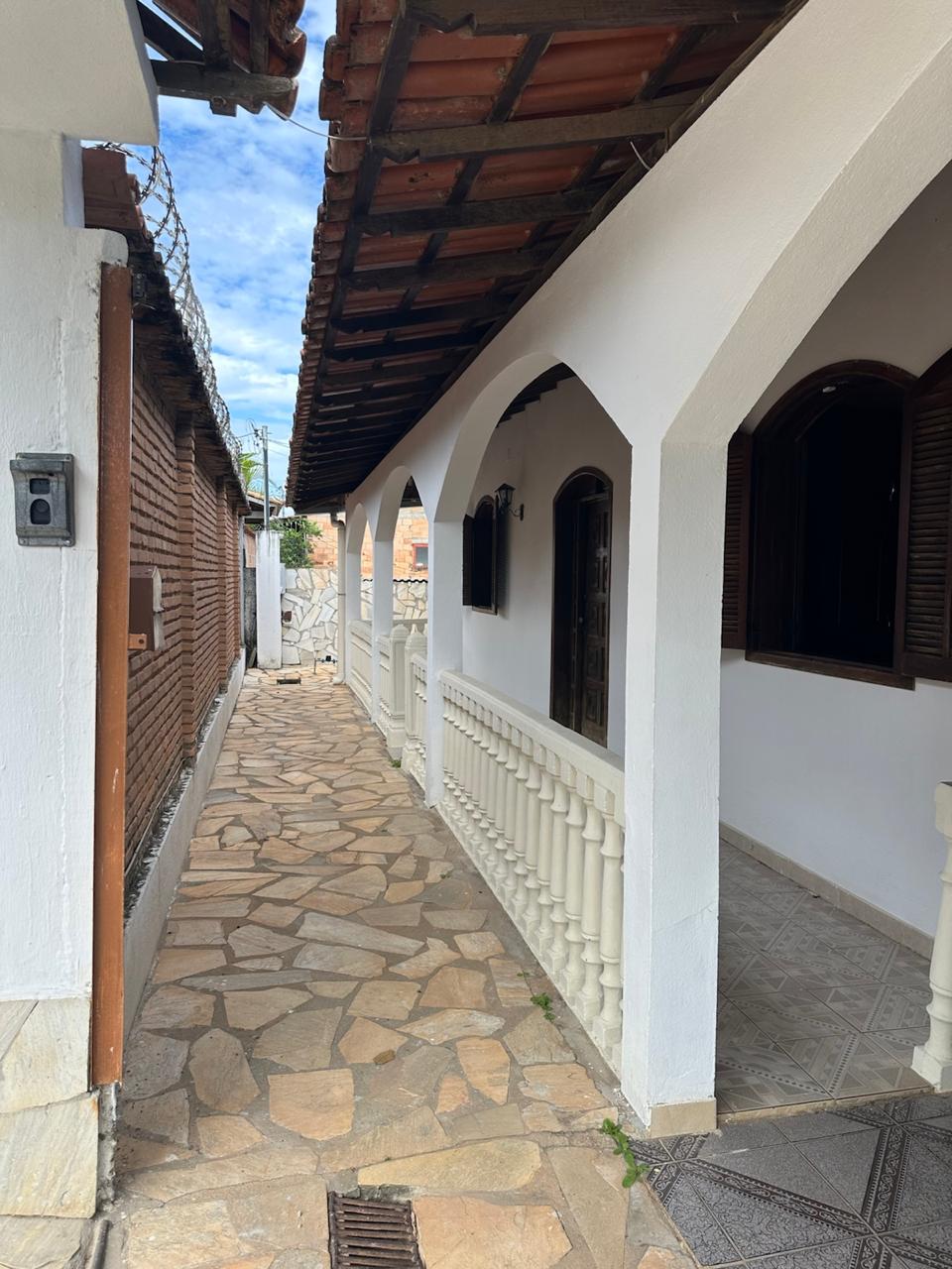 Ótima casa a venda no bairro San Genaro -Ribeirão das Neves -MG