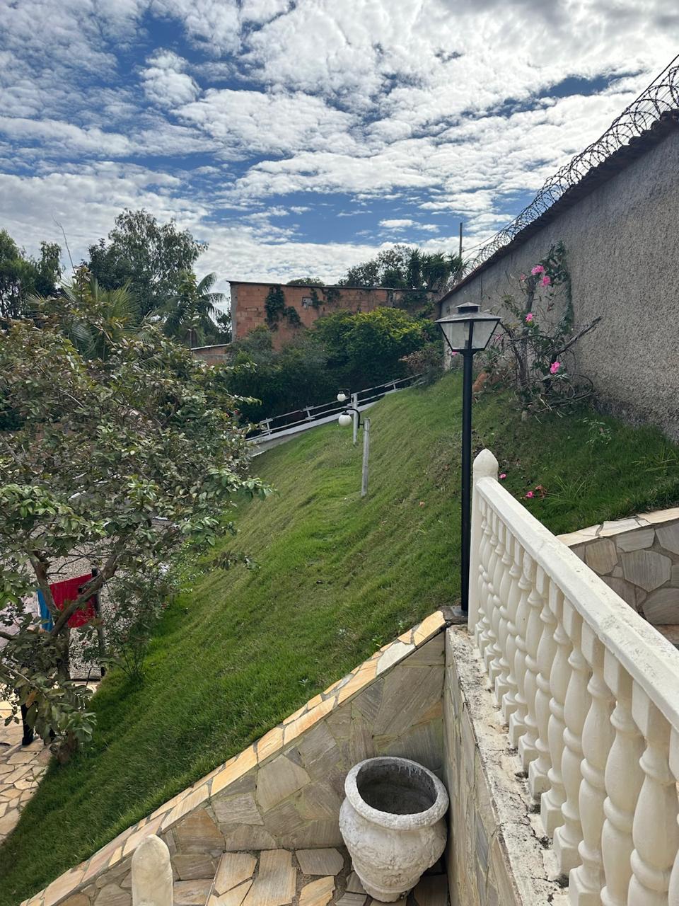 Ótima casa a venda no bairro San Genaro -Ribeirão das Neves -MG