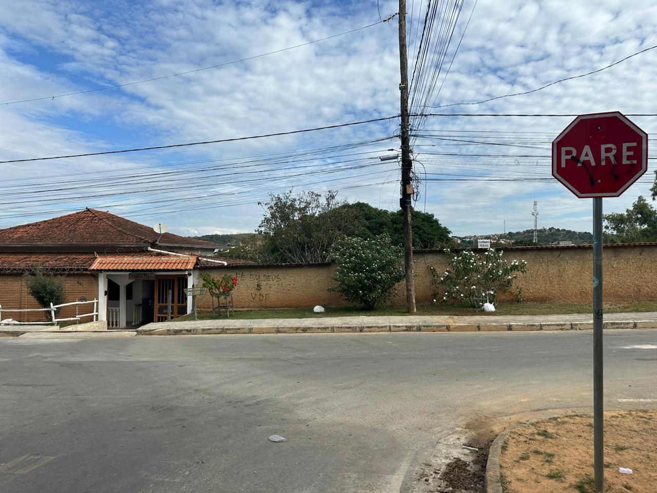 Ótima casa a venda no bairro San Genaro -Ribeirão das Neves -MG