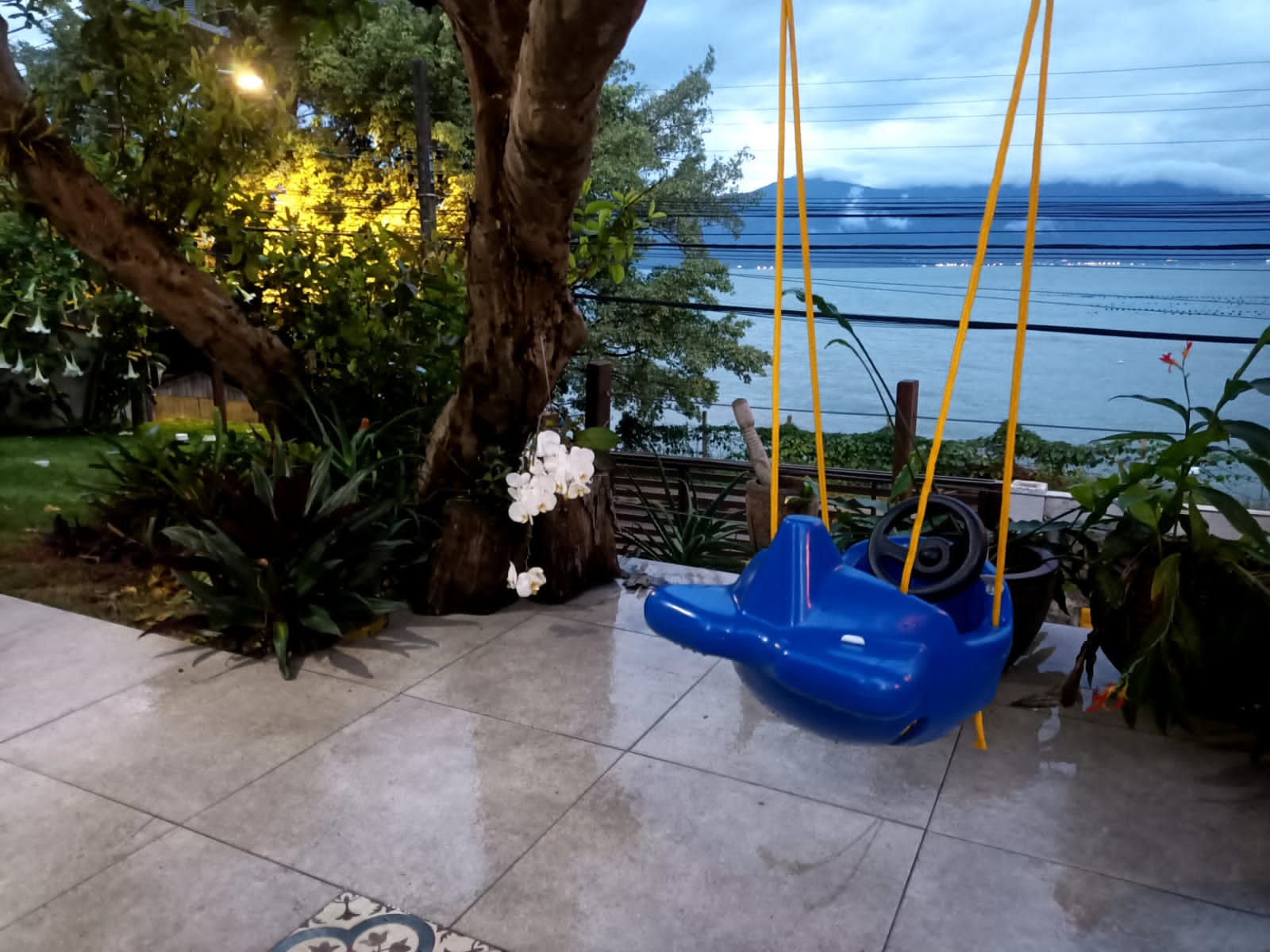 Casa linda de frente para Rodovia no Ribeirão da Ilha em Florianópolis