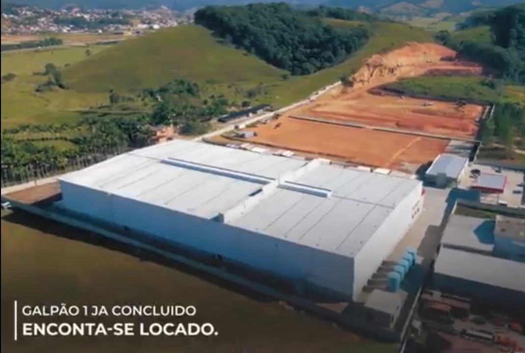 NOVO CONDOMINIO  LOGISTICO DIFERLOG, GALPÕES PARA LOCAÇÃO, NA BR 282, EM SANTO AMARO DA IMPERATRIZ. O NOVO CONDOMÍNIO ESTÁ LOCALIZADO AS MARGENS DA BR-282, NO KM 26, EM SANTO AMARO DA IMPERATRIZ, SC, NUM TERRENO COM ÁREA TOTAL DE 45.000 M2.