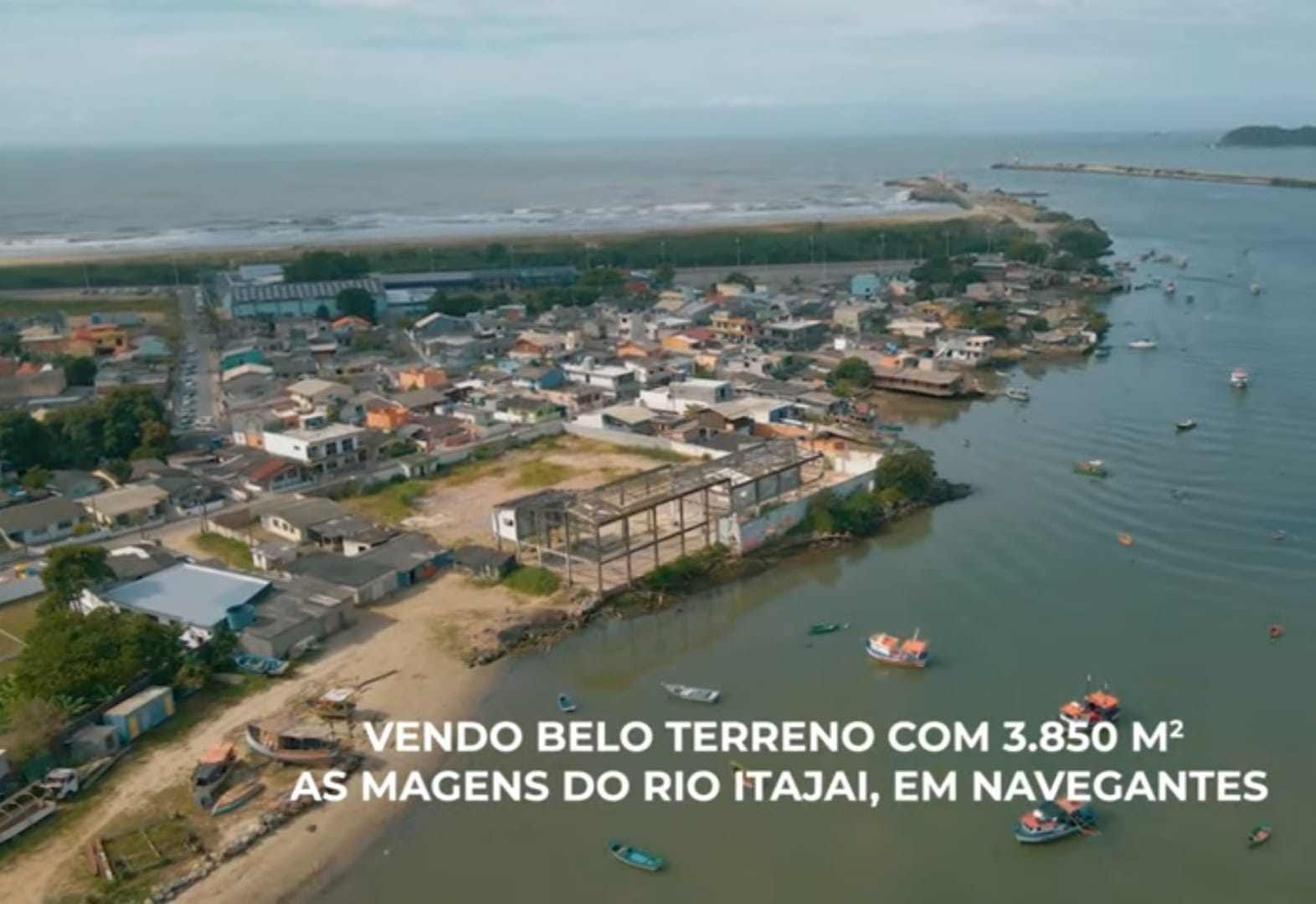 TERRENO COM 3.800 M2, NA CIDADE DE NAVEGANTES, SC, AS MARGENSDO RIO ITAJAI