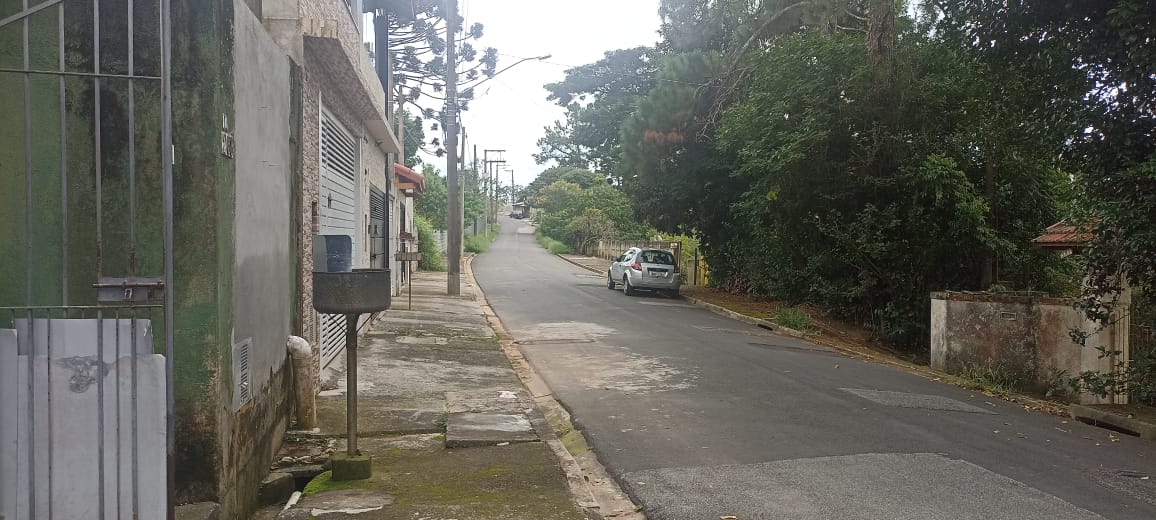 São Roque/SP,  Bairro  Maylasky/Bairro Jardim Caparelli.  TOPOGRAFIA ALTA . Rua Sem SAÍDA. Vizinhos Presentes, Solidários. Rua Segura Tranquila.