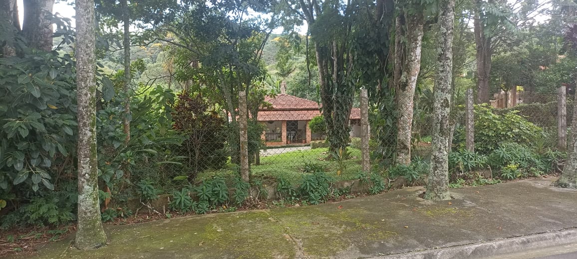 São Roque/SP,  Bairro  Maylasky/Bairro Jardim Caparelli.  TOPOGRAFIA ALTA . Rua Sem SAÍDA. Vizinhos Presentes, Solidários. Rua Segura Tranquila.