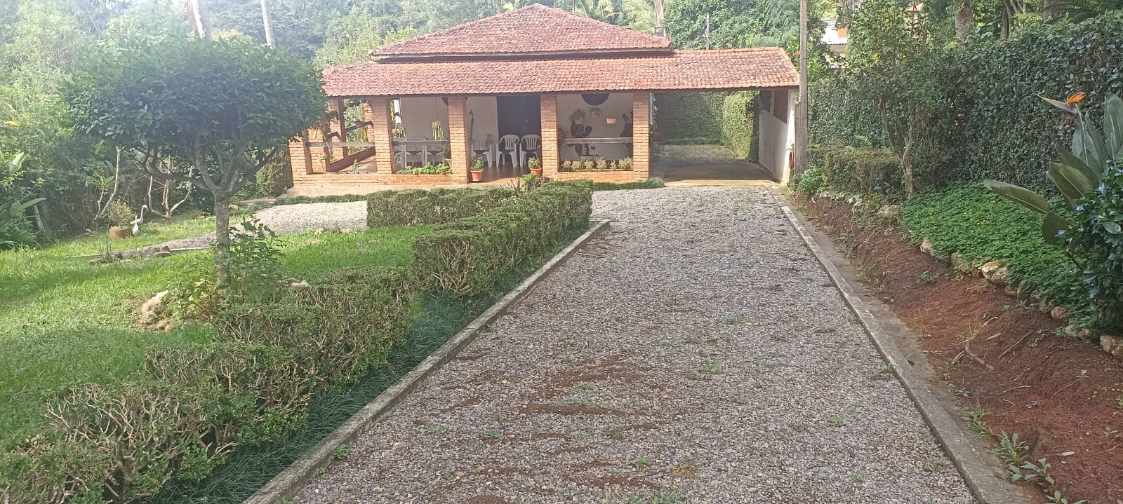 São Roque/SP,  Bairro  Maylasky/Bairro Jardim Caparelli.  TOPOGRAFIA ALTA . Rua Sem SAÍDA. Vizinhos Presentes, Solidários. Rua Segura Tranquila.