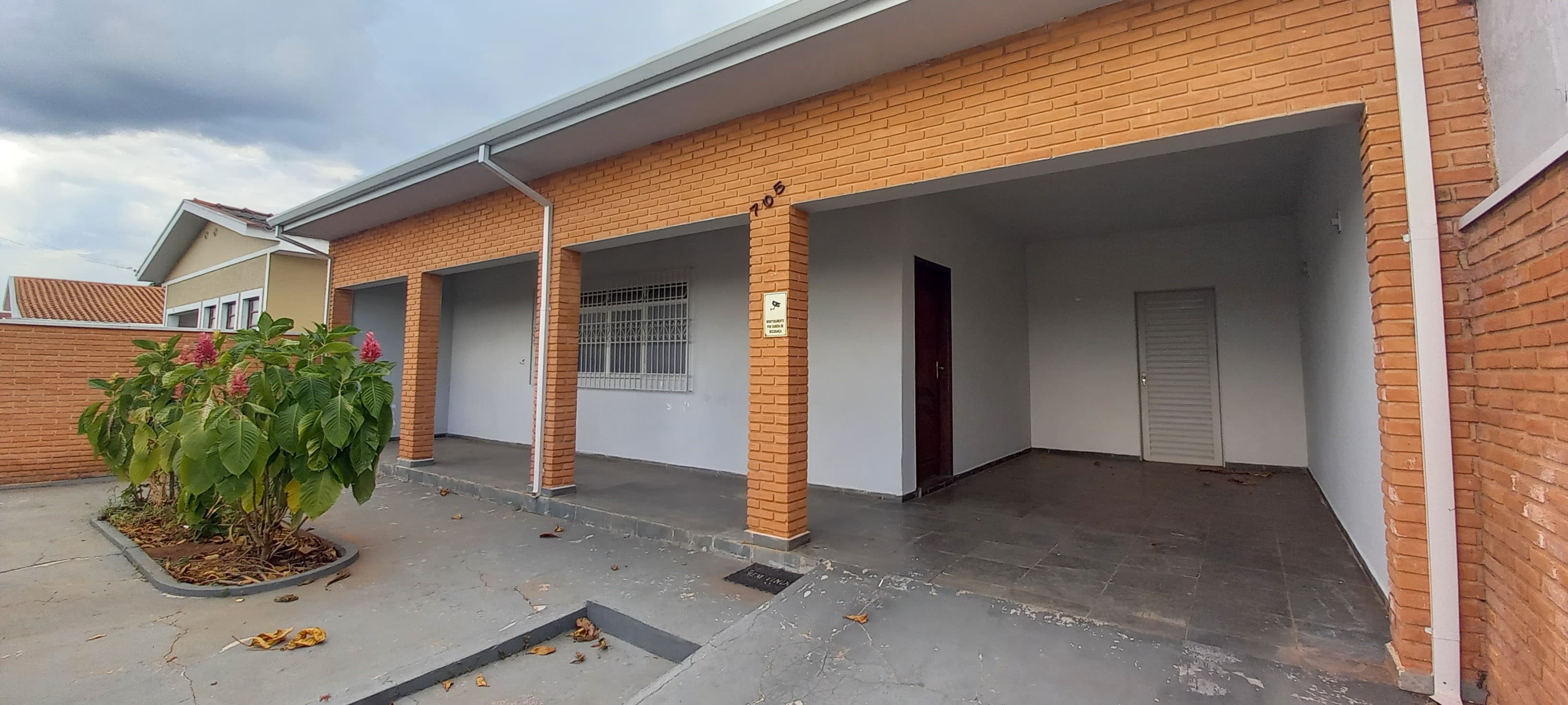 CASA PARA LOCAÇÃO -  JARDIM SÃO DOMINGOS.