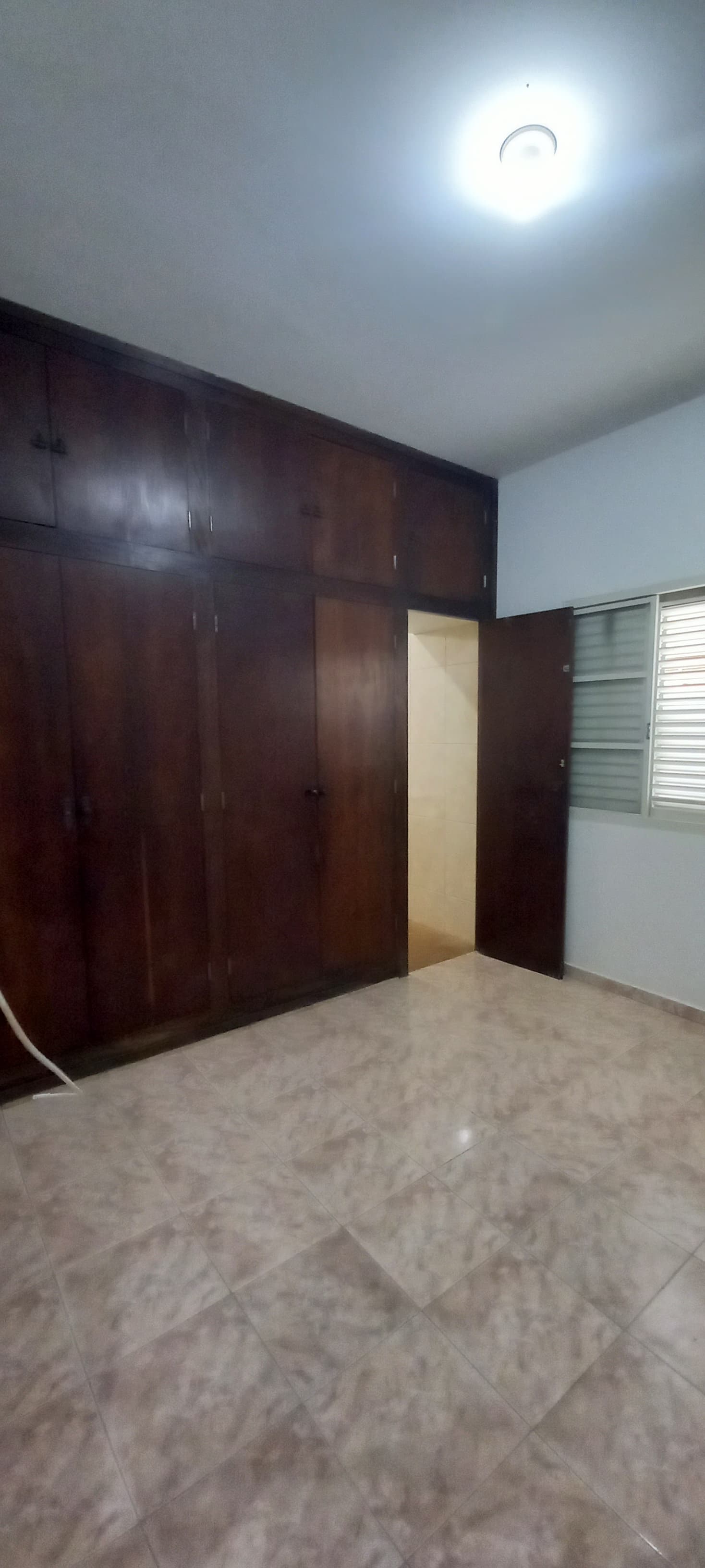 CASA PARA LOCAÇÃO -  JARDIM SÃO DOMINGOS.