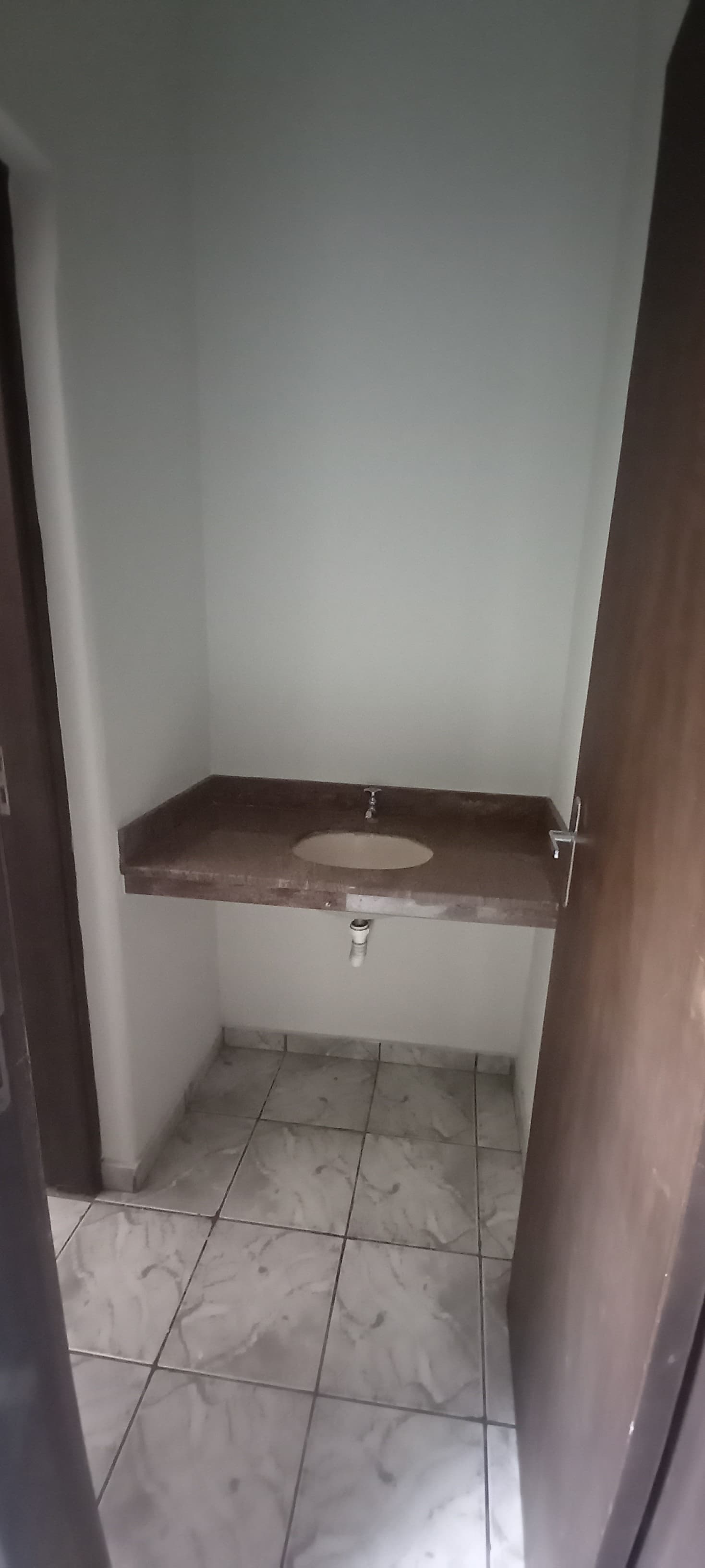 SALAS COMERCIAIS PARA LOCAÇÃO - CENTRO.