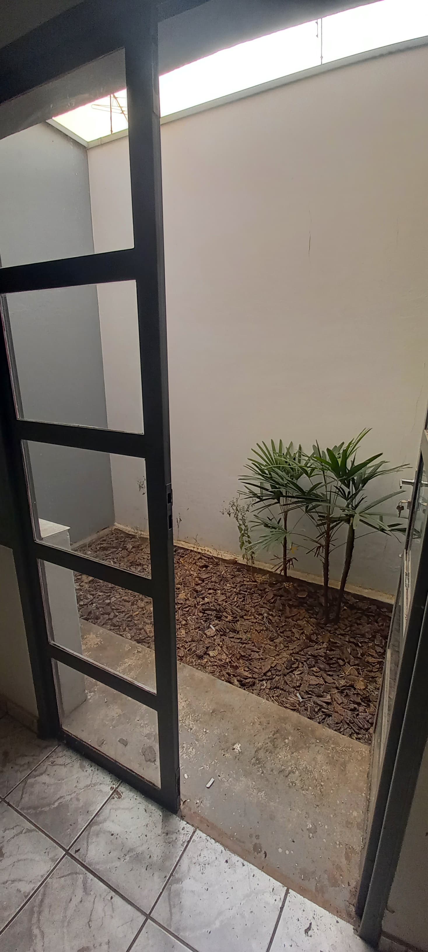 SALAS COMERCIAIS PARA LOCAÇÃO - CENTRO.