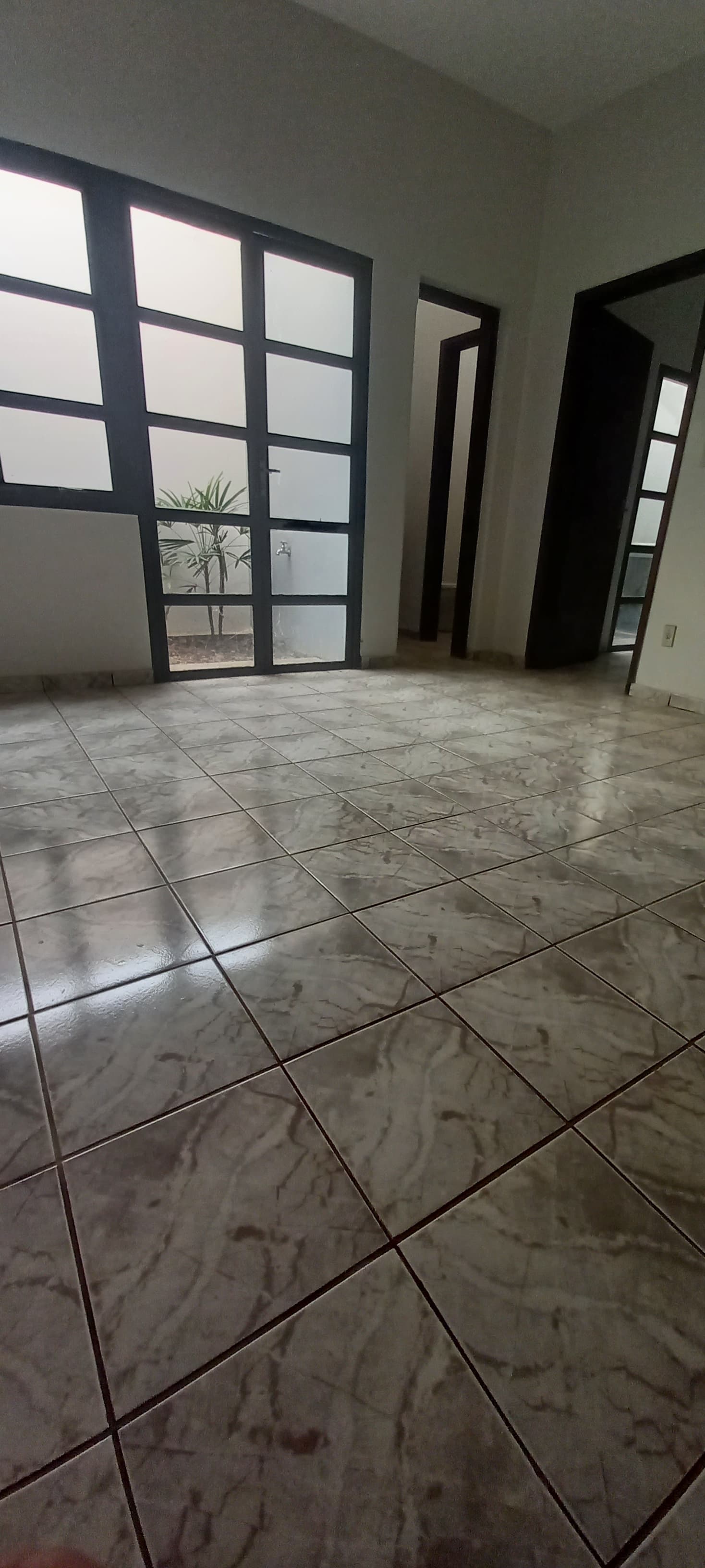 SALAS COMERCIAIS PARA LOCAÇÃO - CENTRO.