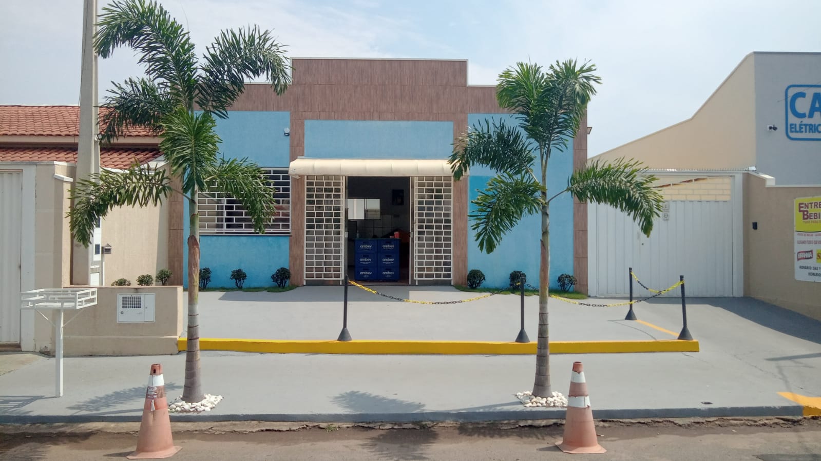 SALÃO COMERCIAL, SÃO DOMINGOS