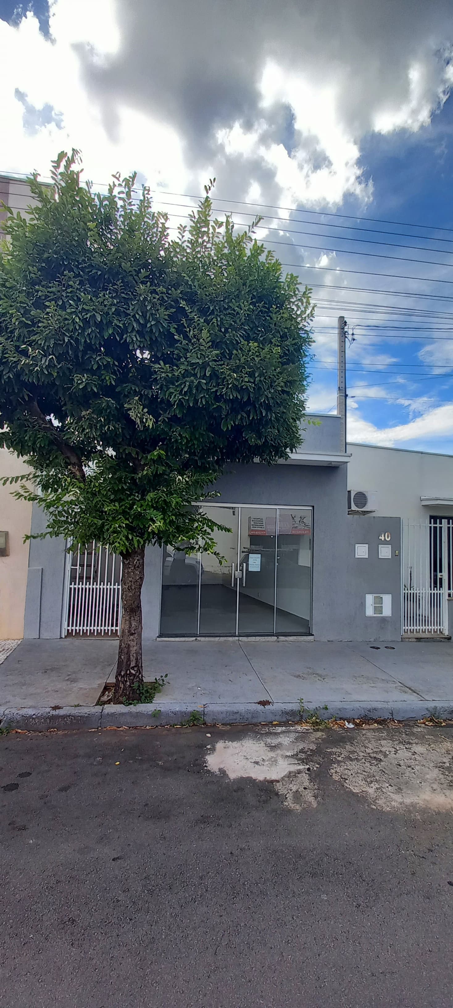 PONTO COMERCIAL PARA LOCAÇÃO - VILA LAMBARI
