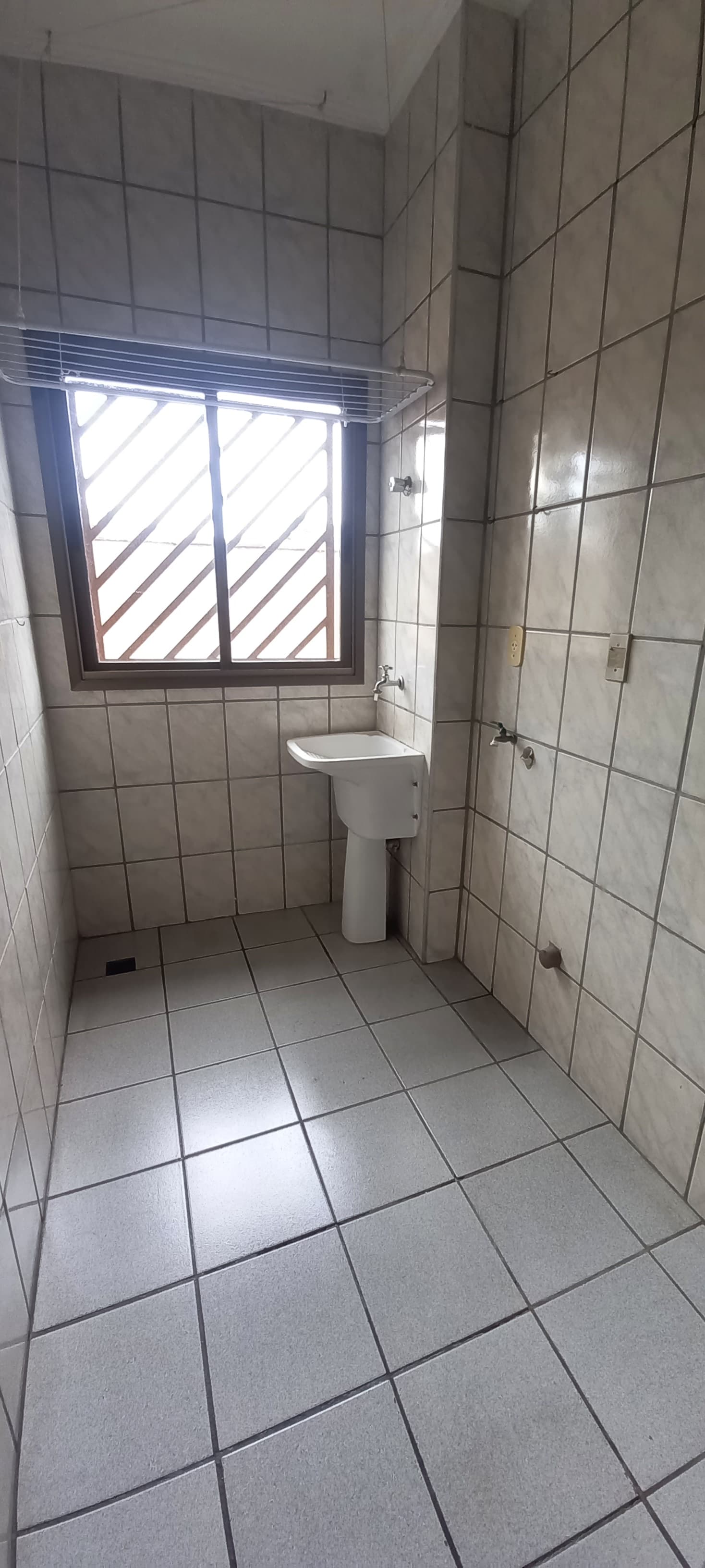 APARTAMENTO PARA LOCAÇÃO - CENTRO.