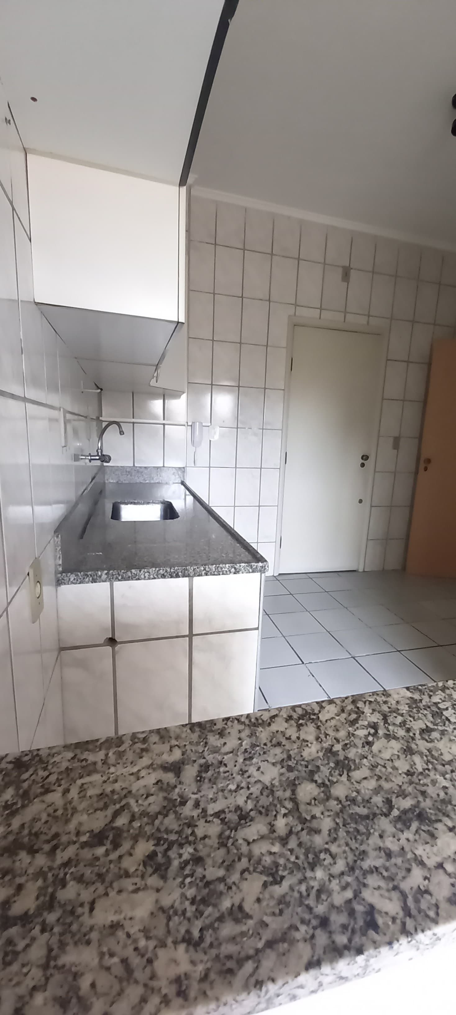 APARTAMENTO PARA LOCAÇÃO - CENTRO.