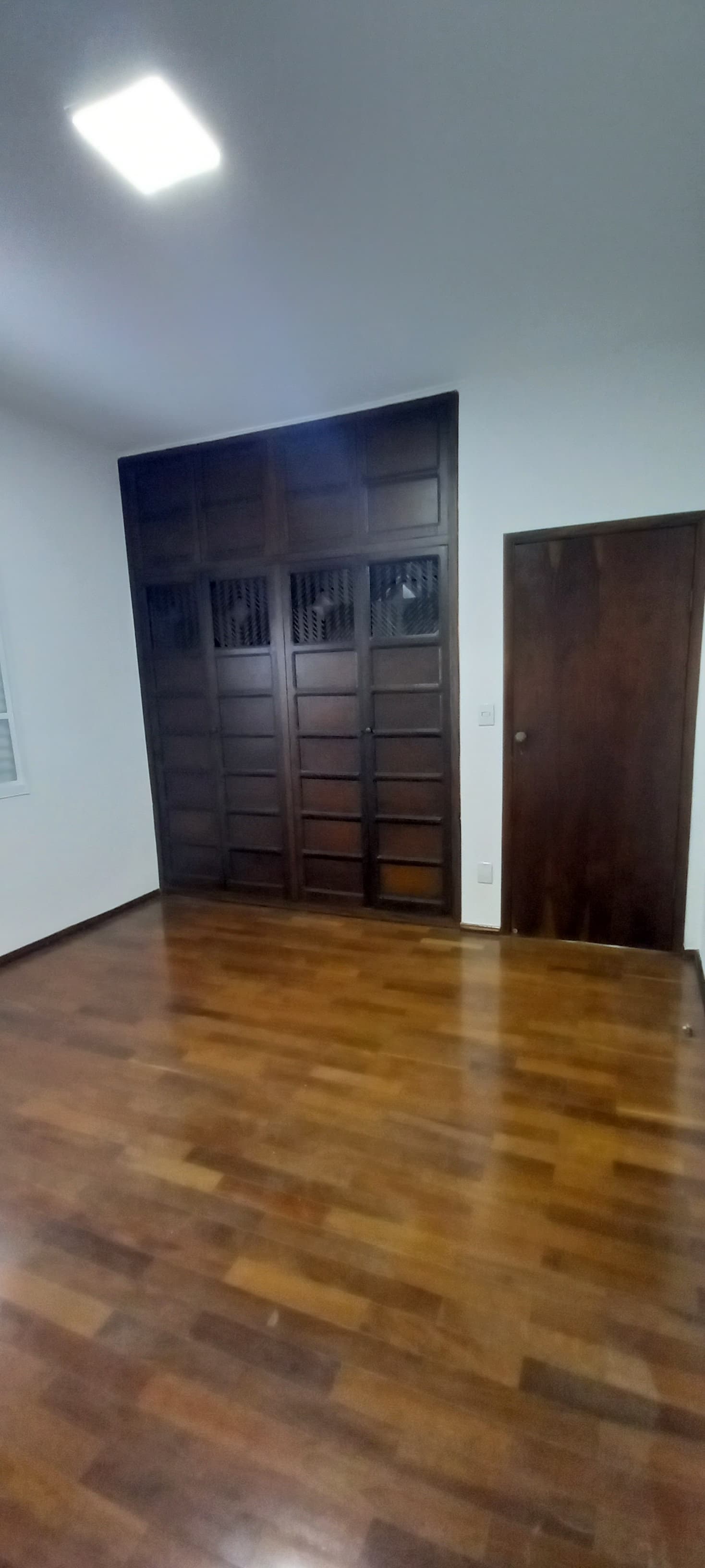 CASA PARA LOCAÇÃO - JARDIM SÃO DOMINGOS.