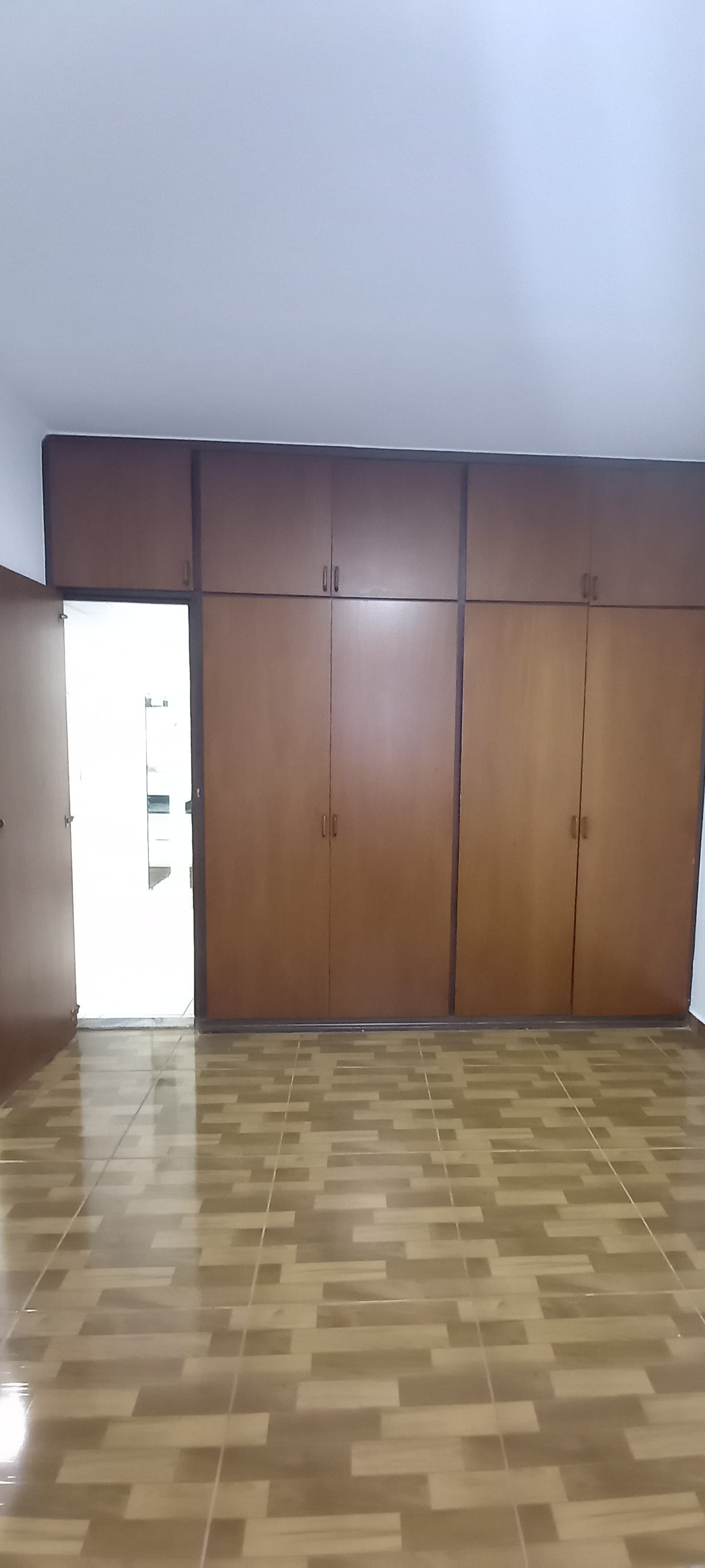 CASA PARA LOCAÇÃO - JARDIM SÃO DOMINGOS.