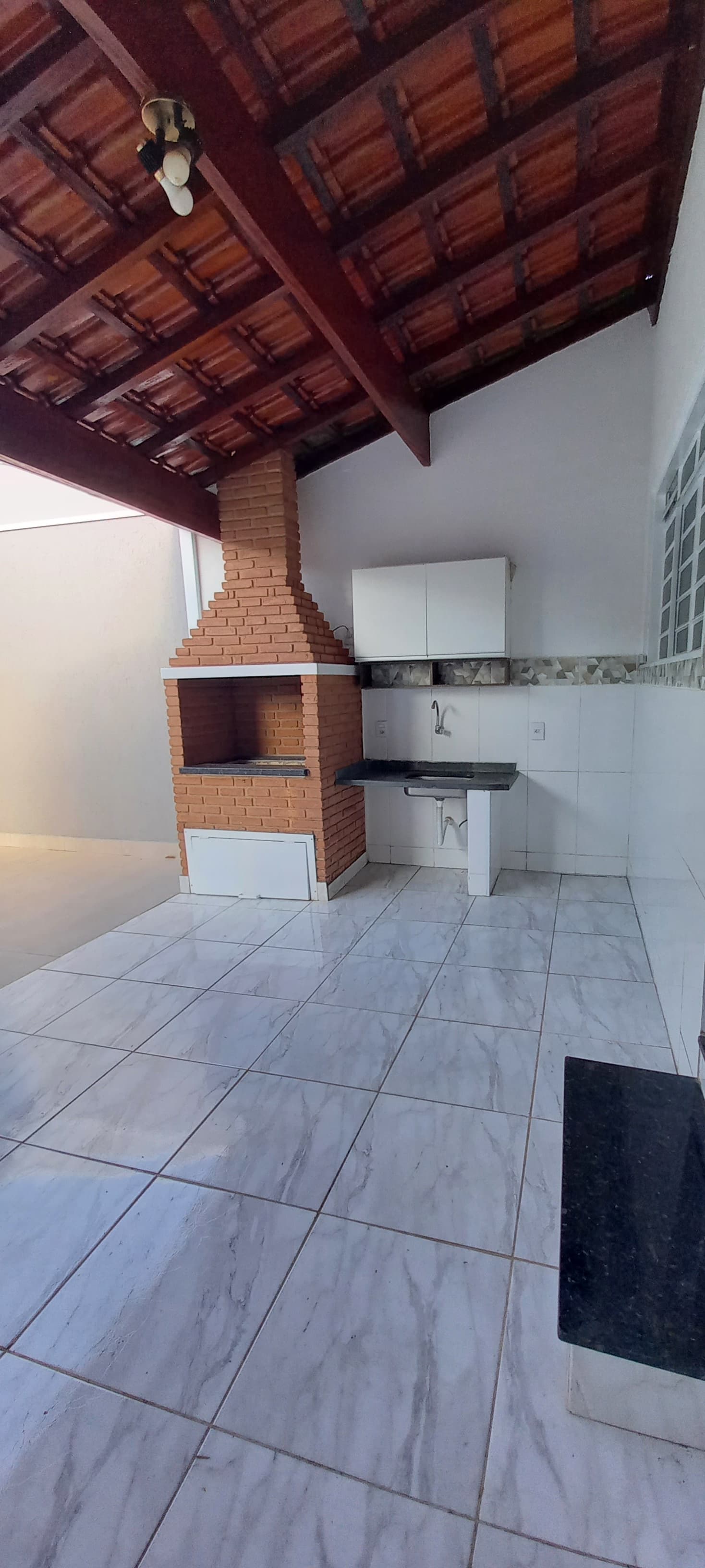CASA PARA LOCAÇÃO - JARDIM SÃO DOMINGOS.