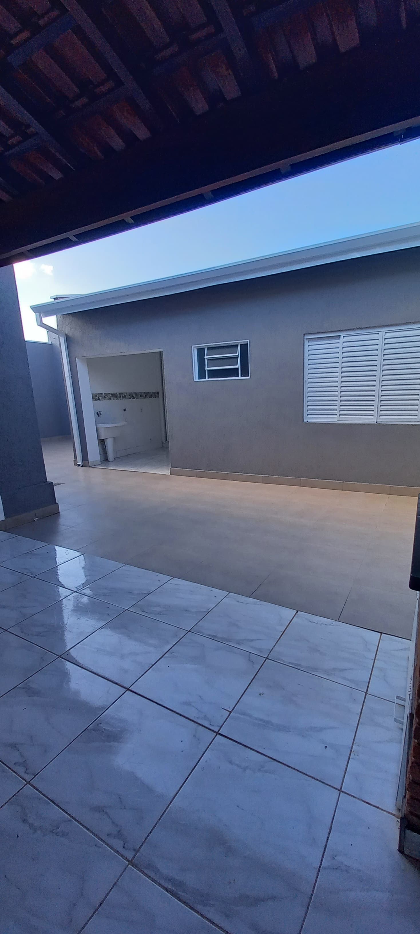 CASA PARA LOCAÇÃO - JARDIM SÃO DOMINGOS.
