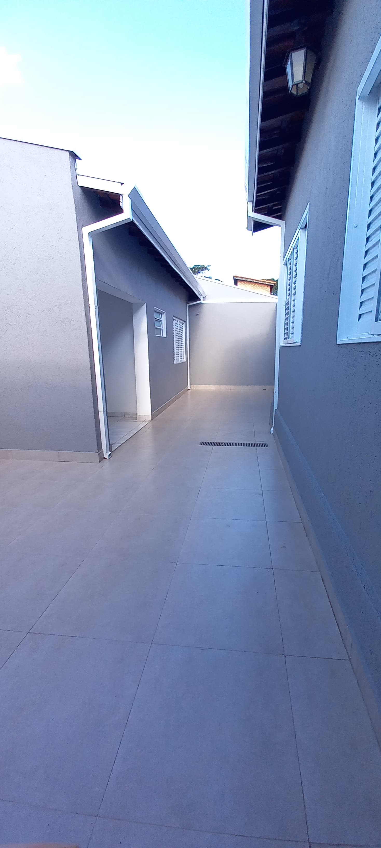 CASA PARA LOCAÇÃO - JARDIM SÃO DOMINGOS.