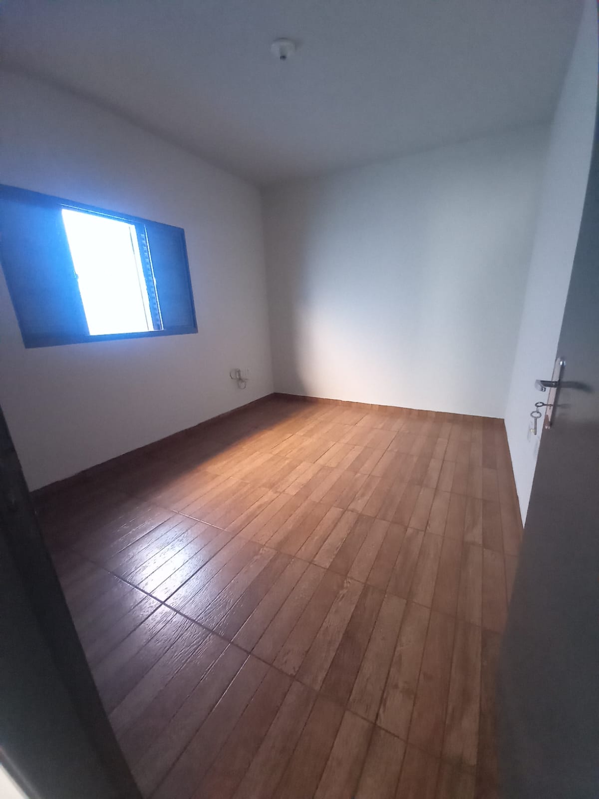 CASA PARA LOCAÇÃO - VILA SANTA ROSA.