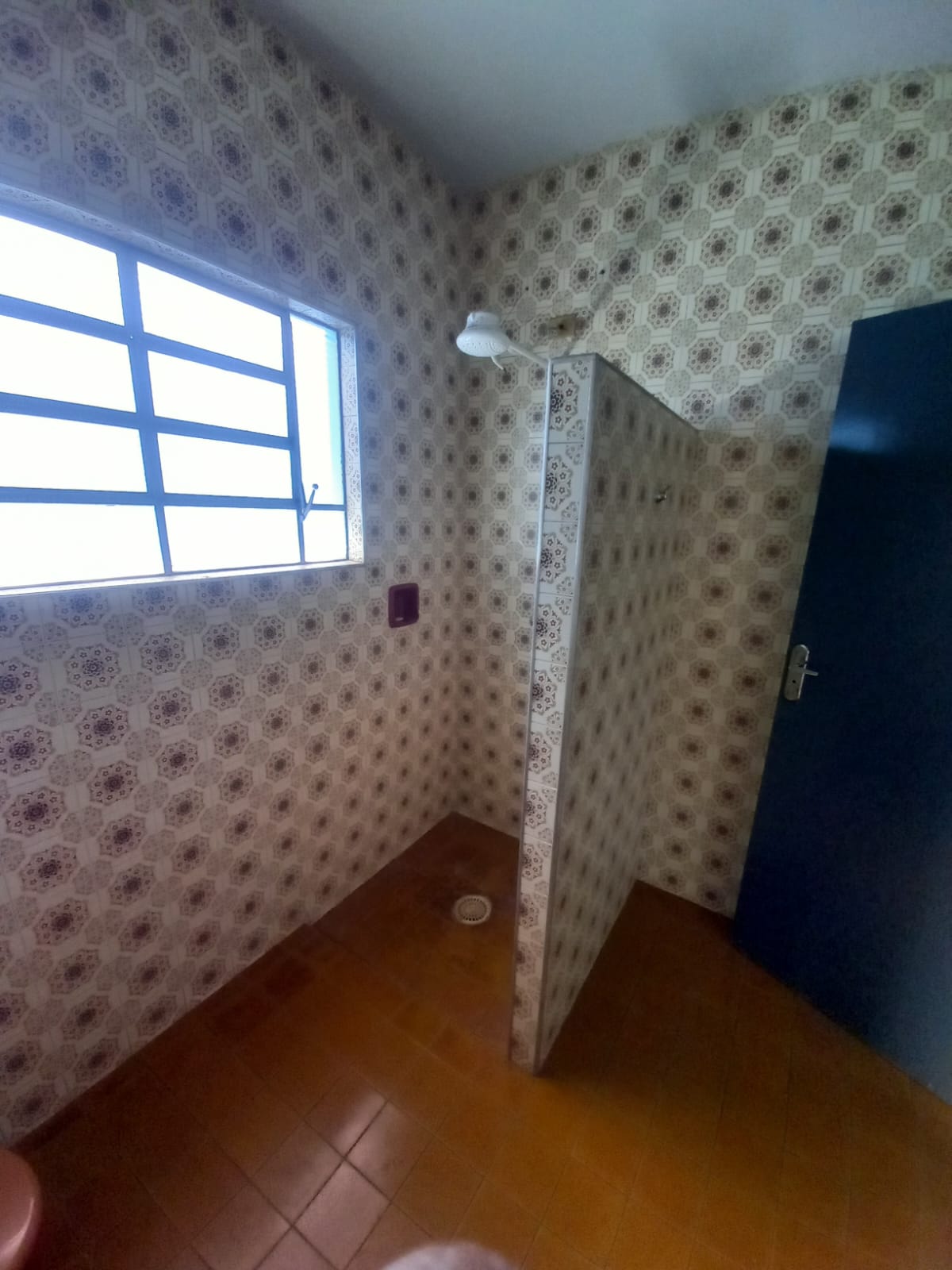CASA PARA LOCAÇÃO - VILA SANTA ROSA.