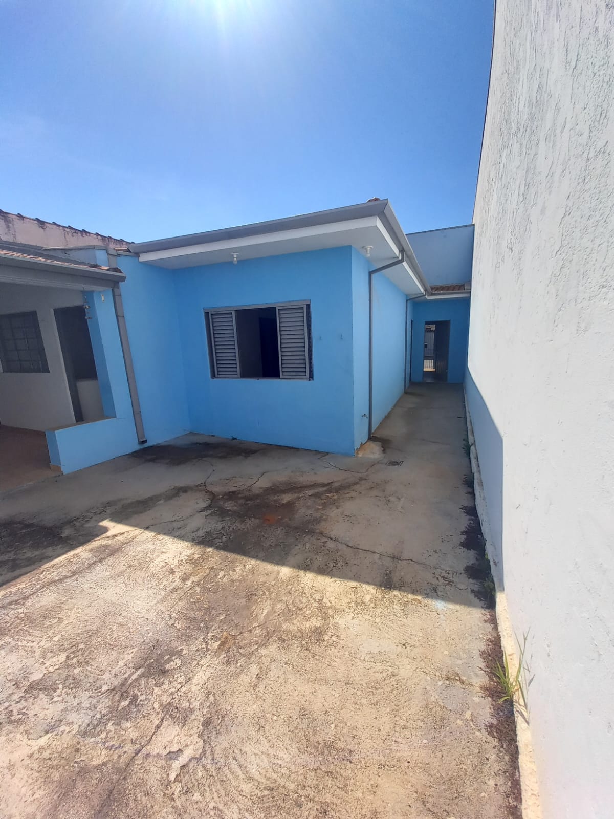CASA PARA LOCAÇÃO - VILA SANTA ROSA.