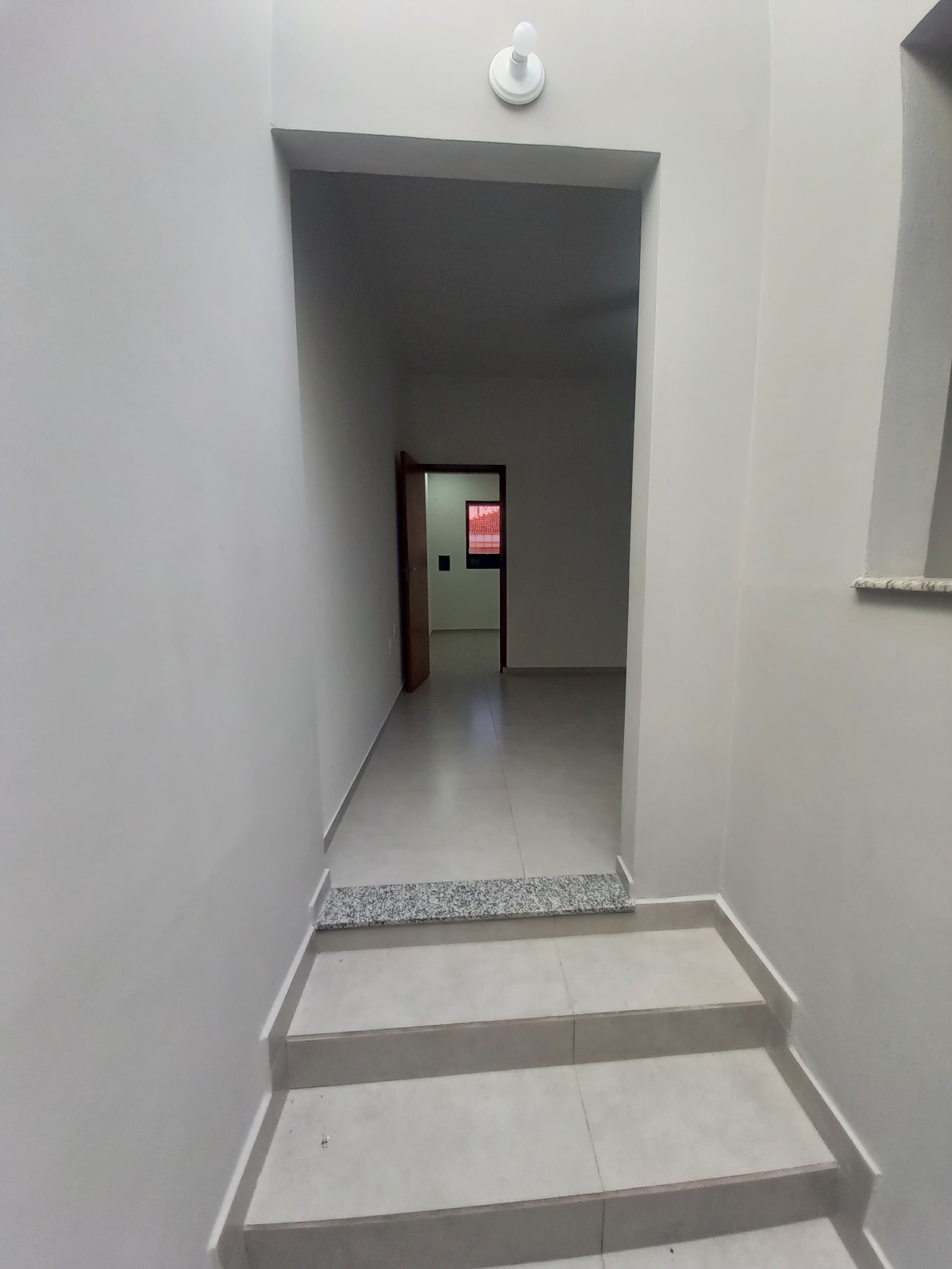 QUITINETE PARA LOCAÇÃO - CENTRO.