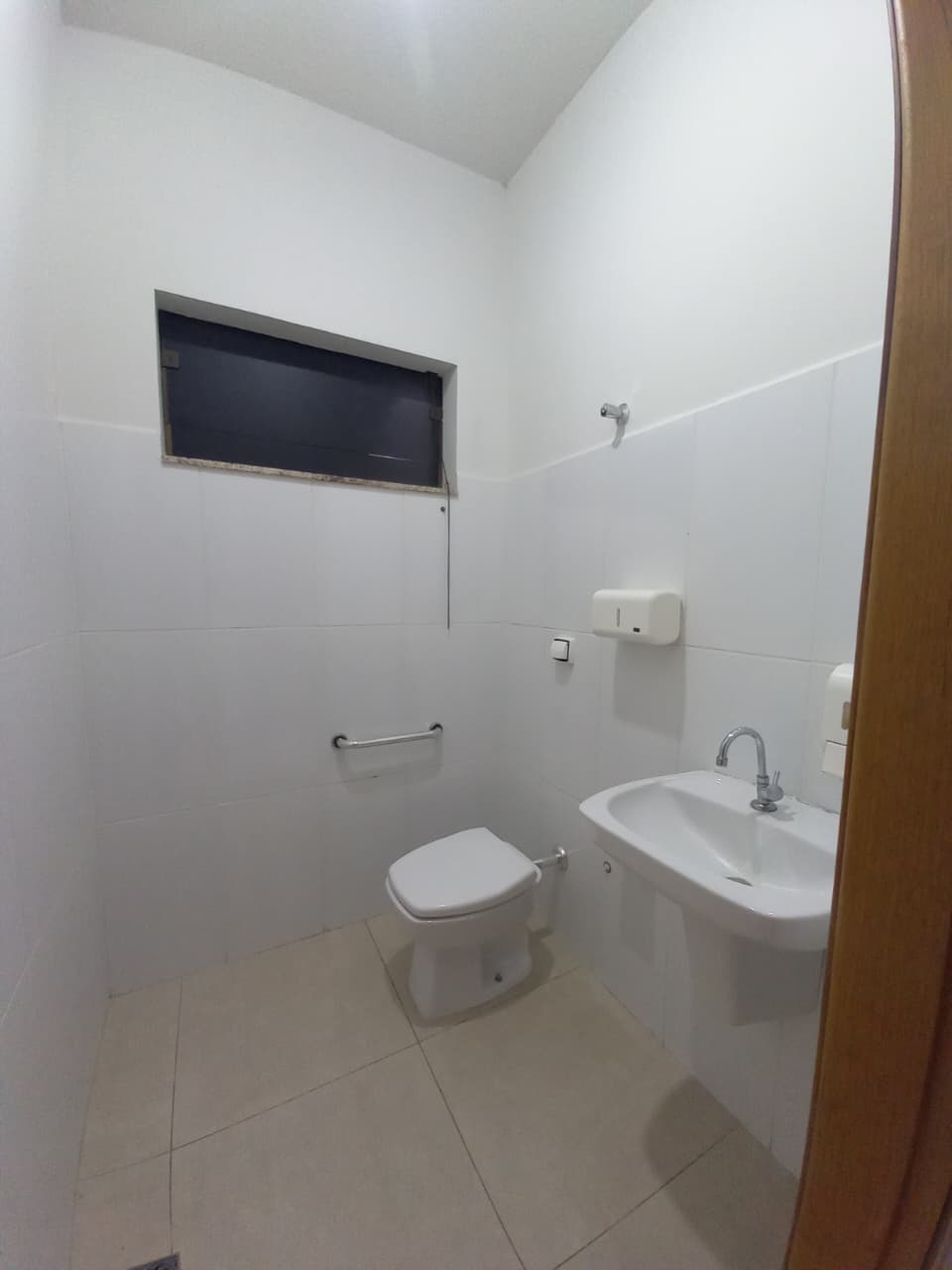 SALA COMERCIAL PARA LOCAÇÃO