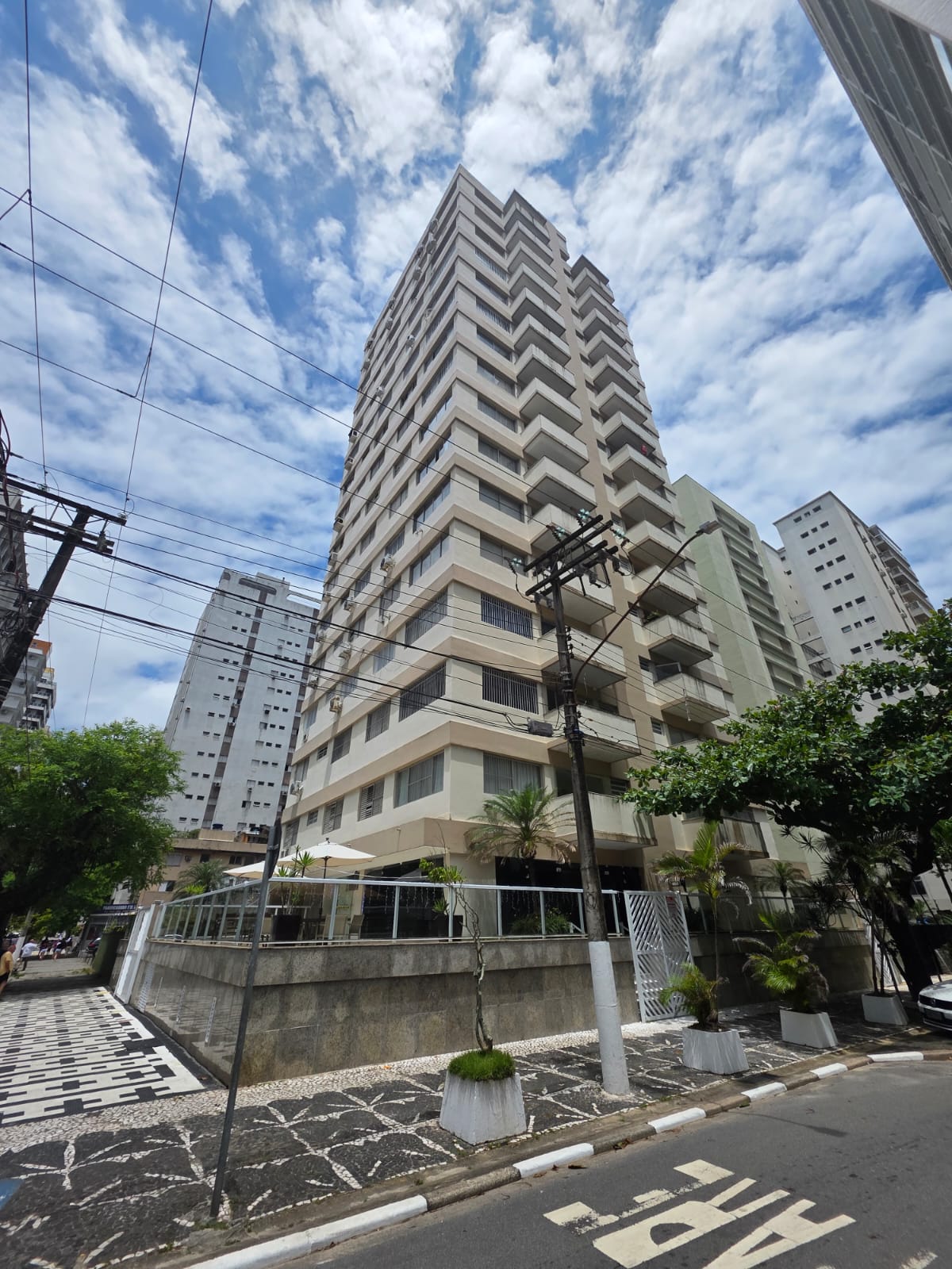 APARTAMENTO A VENDA - GUARUJÁ 