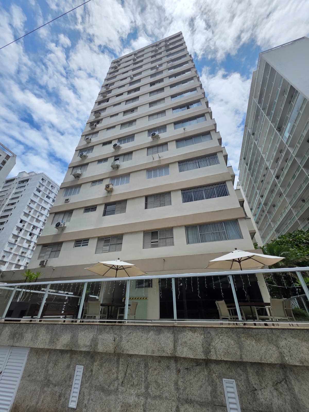 APARTAMENTO A VENDA - GUARUJÁ 