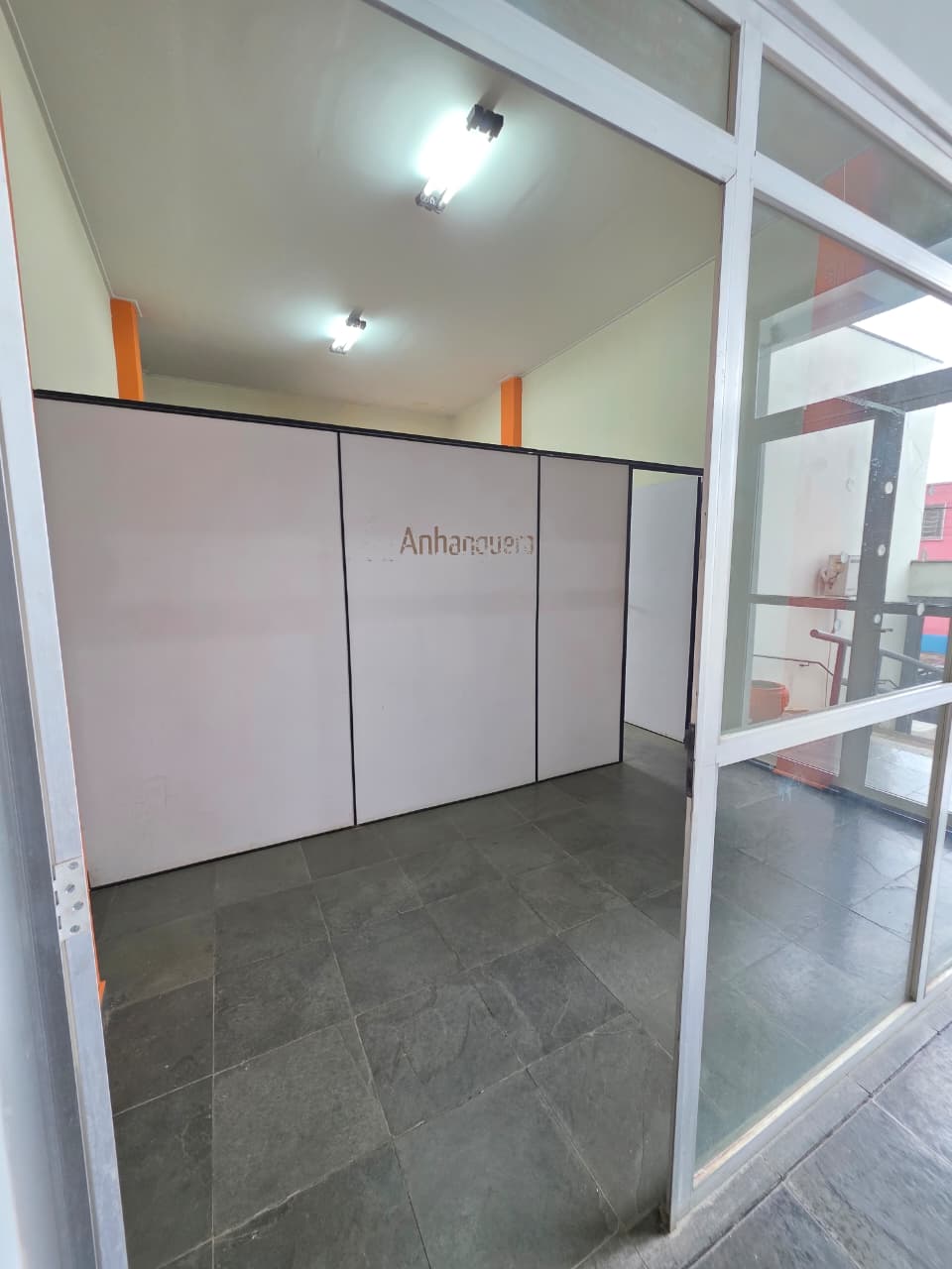 SALA COMERCIAL PARA LOCAÇÃO - CENTRO.