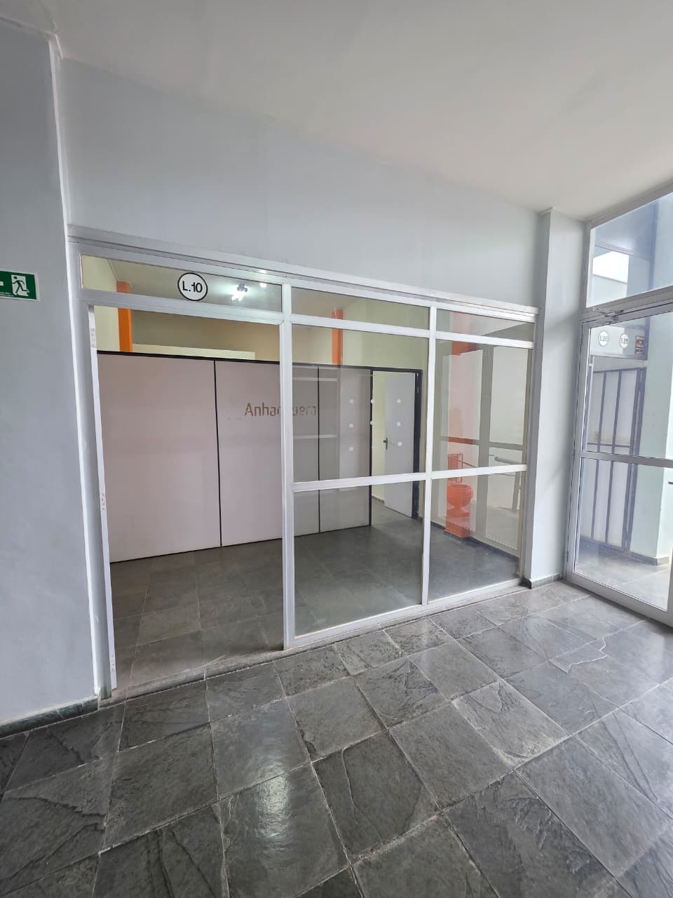 SALA COMERCIAL PARA LOCAÇÃO - CENTRO.