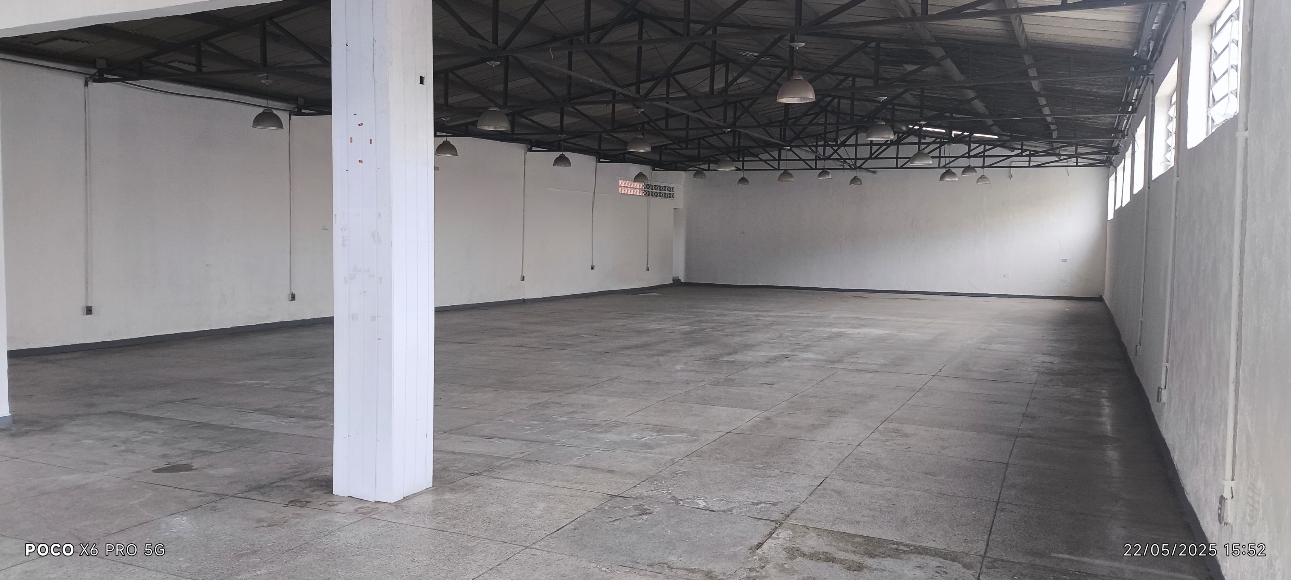SALAO COMERCIAL DE 500 M2 NA ROQUE VERNALHA