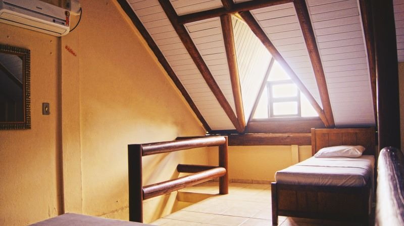 Chalés a venda com varanda e churrasqueira no Balneário Uirapuru em Itapoá-SC, por R$ 1.290.000,00