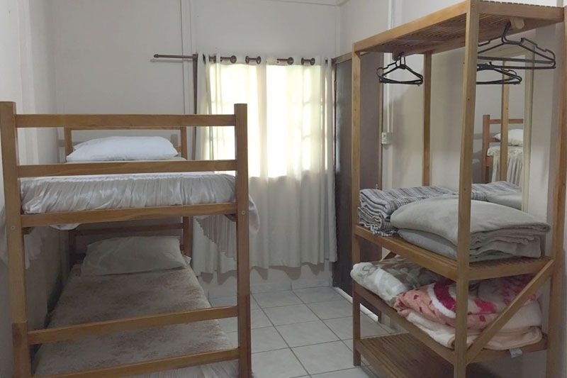 Chalés a venda com varanda e churrasqueira no Balneário Uirapuru em Itapoá-SC, por R$ 1.290.000,00