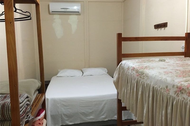 Chalés a venda com varanda e churrasqueira no Balneário Uirapuru em Itapoá-SC, por R$ 1.290.000,00