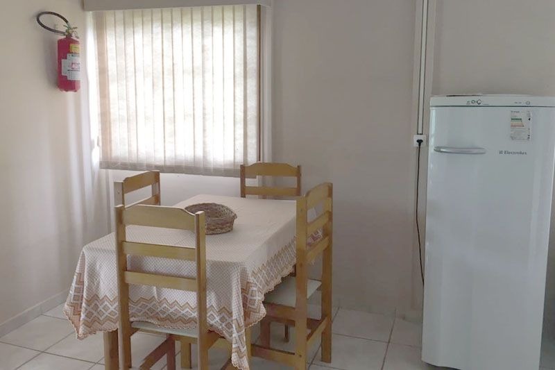 Chalés a venda com varanda e churrasqueira no Balneário Uirapuru em Itapoá-SC, por R$ 1.290.000,00