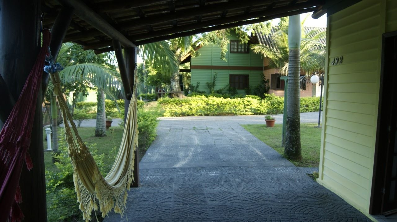 Chalés a venda com varanda e churrasqueira no Balneário Uirapuru em Itapoá-SC, por R$ 1.290.000,00