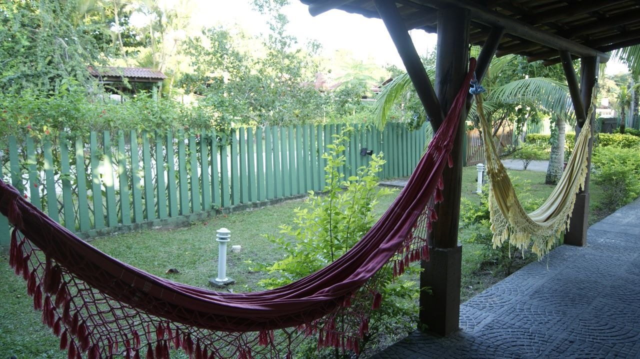 Chalés a venda com varanda e churrasqueira no Balneário Uirapuru em Itapoá-SC, por R$ 1.290.000,00