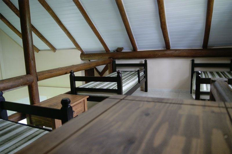 Chalés a venda com varanda e churrasqueira no Balneário Uirapuru em Itapoá-SC, por R$ 1.290.000,00