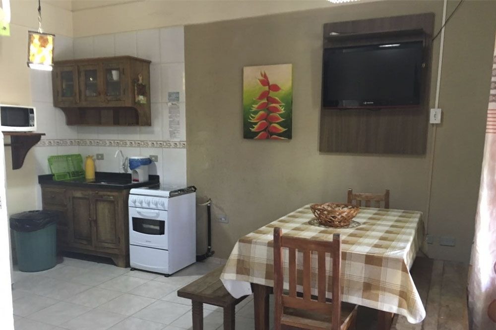Chalés a venda com varanda e churrasqueira no Balneário Uirapuru em Itapoá-SC, por R$ 1.290.000,00