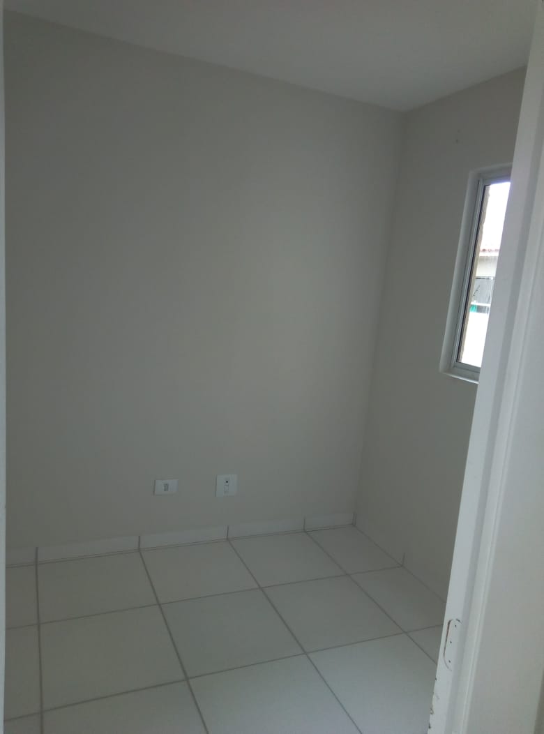  Apartamento 3 quartos no Condomínio Residencial Rodrigo Fadel a venda no bairro Parque dos Lagos, Colombo - PR, Valor de Venda R$ 199.000,00.