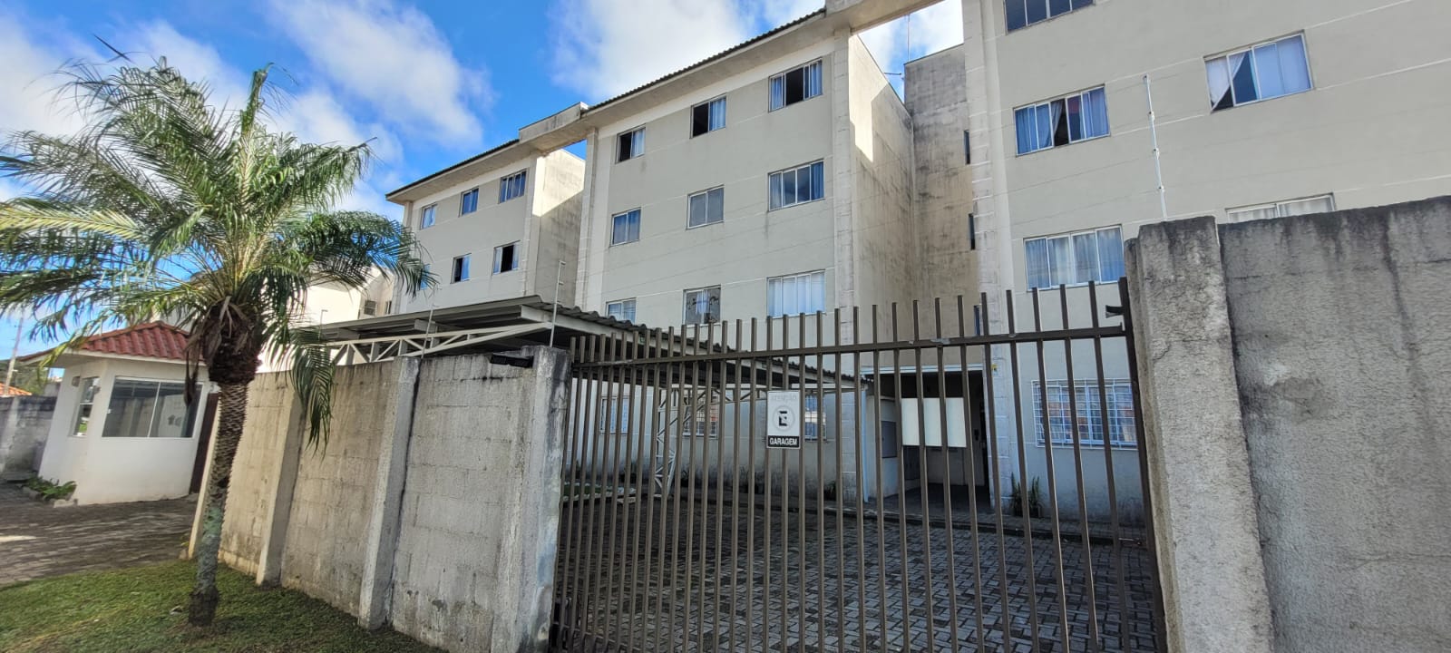  Apartamento 3 quartos no Condomínio Residencial Rodrigo Fadel a venda no bairro Parque dos Lagos, Colombo - PR, Valor de Venda R$ 199.000,00.