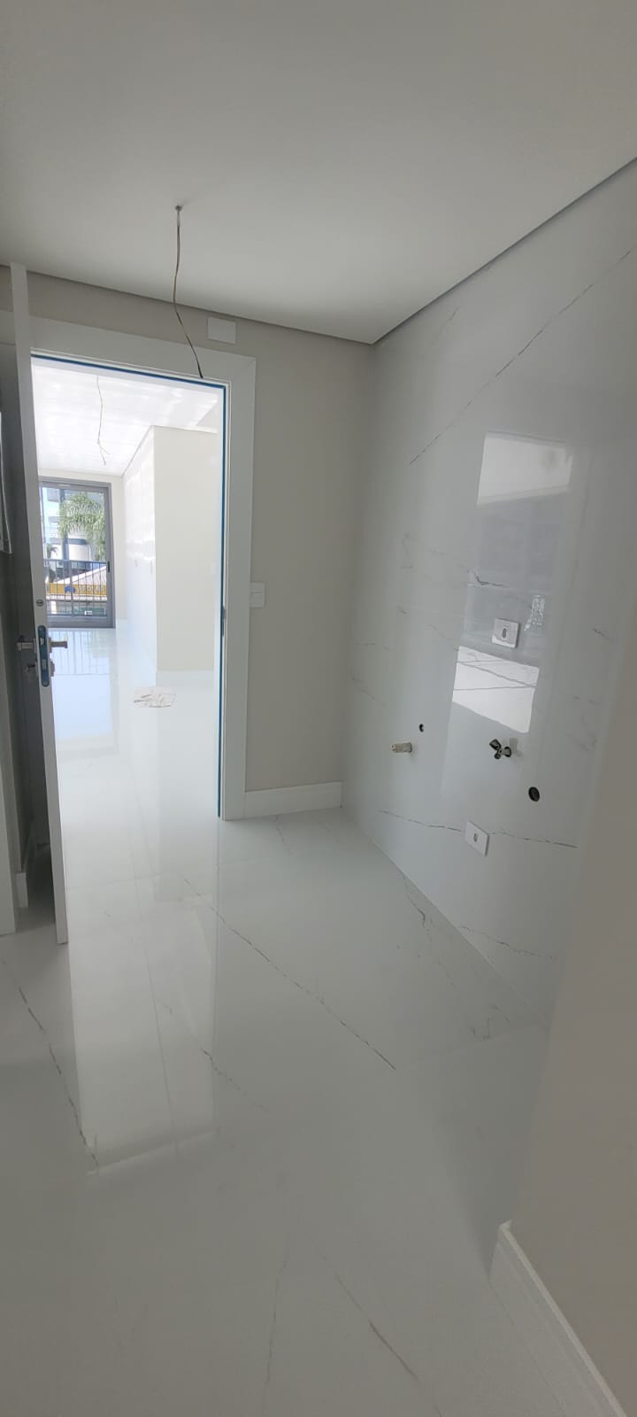 Apartamento 3 Quartos com Garden e Piscina a venda em Caioba, Matinhos - PR, Valor de Venda R$ 3.553.350,00