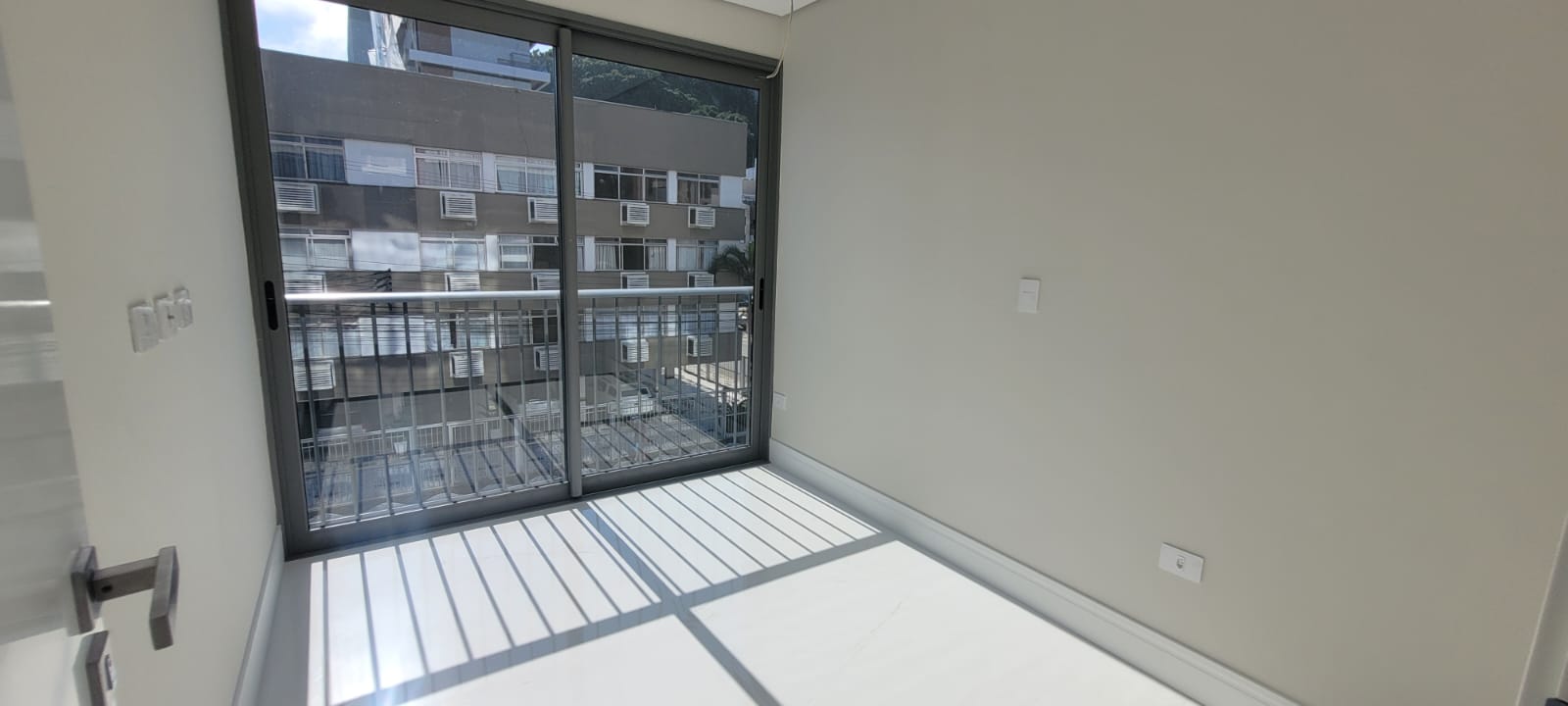 Apartamento 3 Quartos com Garden e Piscina a venda em Caioba, Matinhos - PR, Valor de Venda R$ 3.553.350,00