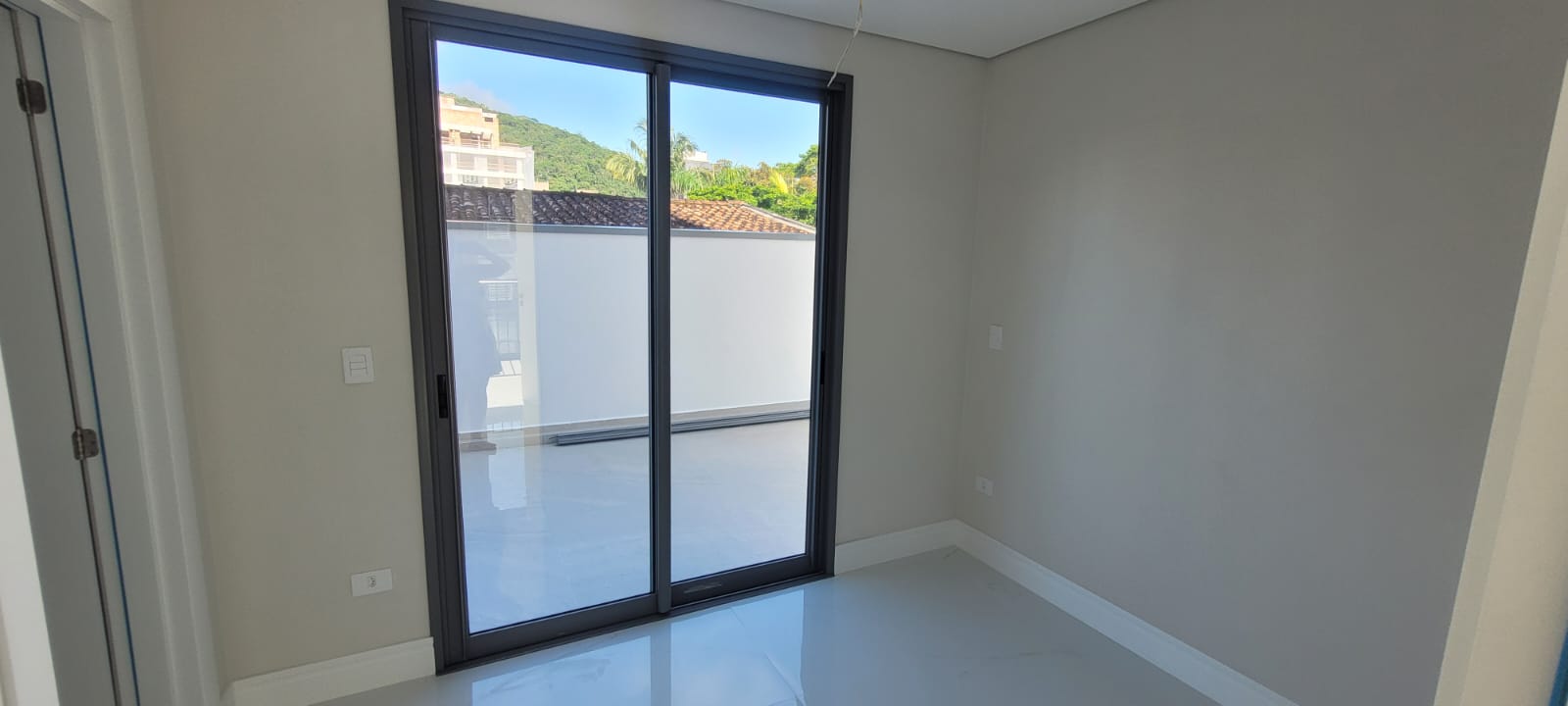 Apartamento 3 Quartos com Garden e Piscina a venda em Caioba, Matinhos - PR, Valor de Venda R$ 3.553.350,00