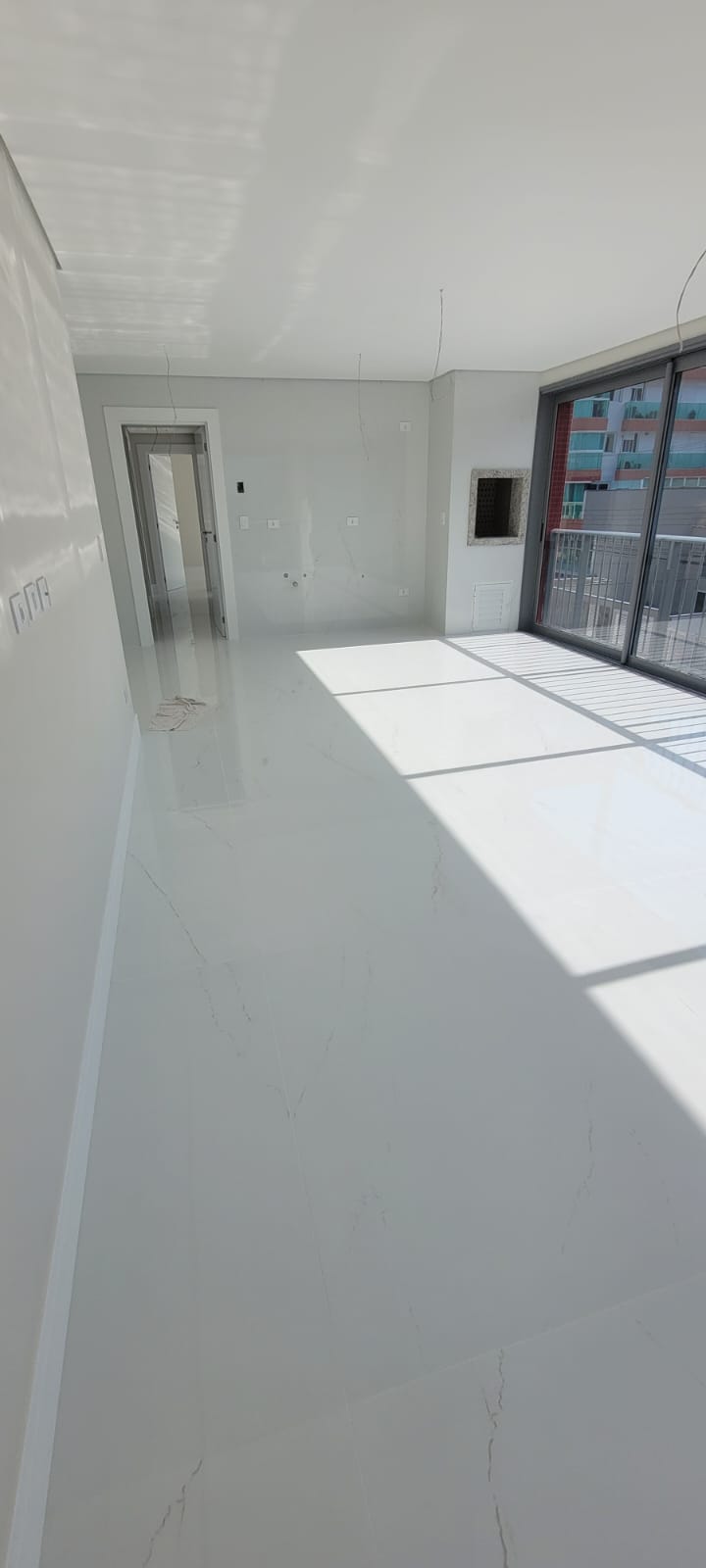 Apartamento 3 Quartos com Garden e Piscina a venda em Caioba, Matinhos - PR, Valor de Venda R$ 3.553.350,00