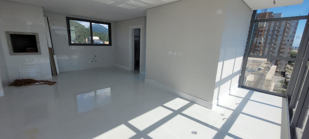 Apartamento 3 Suites, Duplex com Piscina a venda em Caioba, Matinhos - PR, Valor de Venda R$ 3.993.680,00