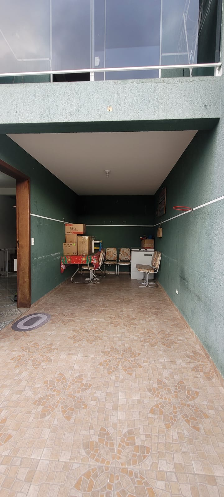 Sobrado 3 quartos sendo 1 suite a venda no bairro Sitio Cercado, Curitiba - PR. Valor de venda: R$ 380.000,00